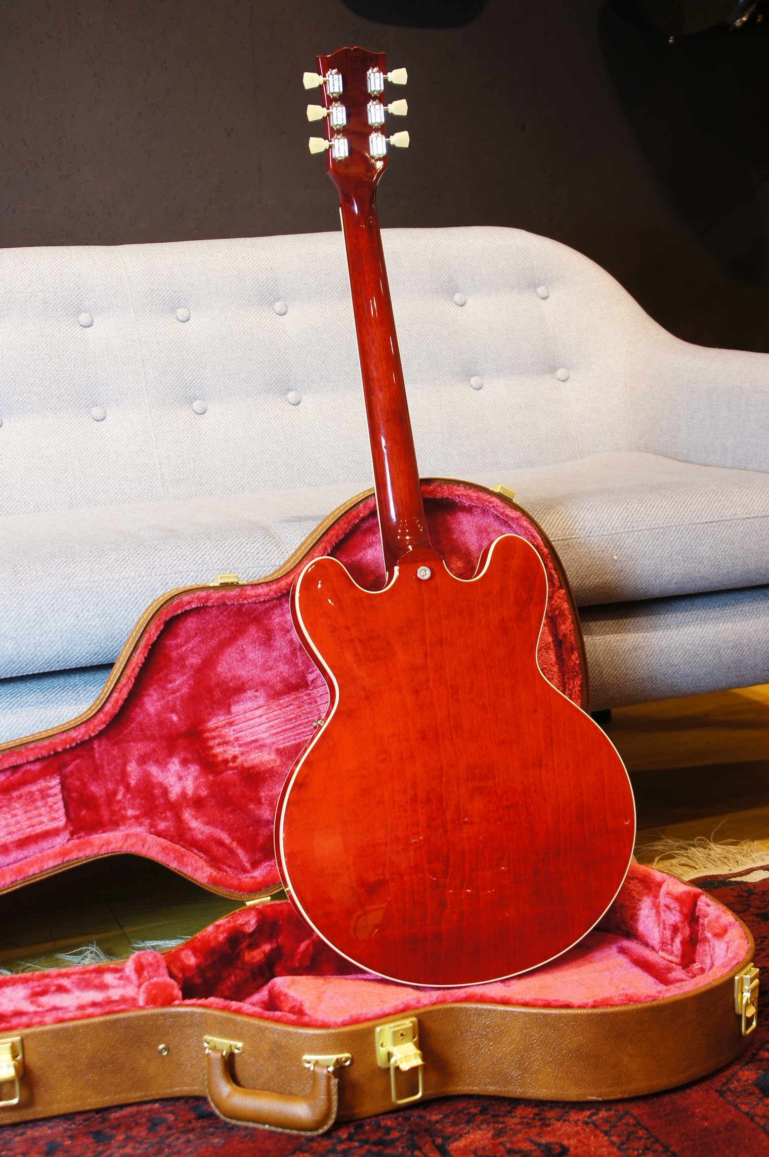 Gibson ES-335 DOT Sixties Cherry