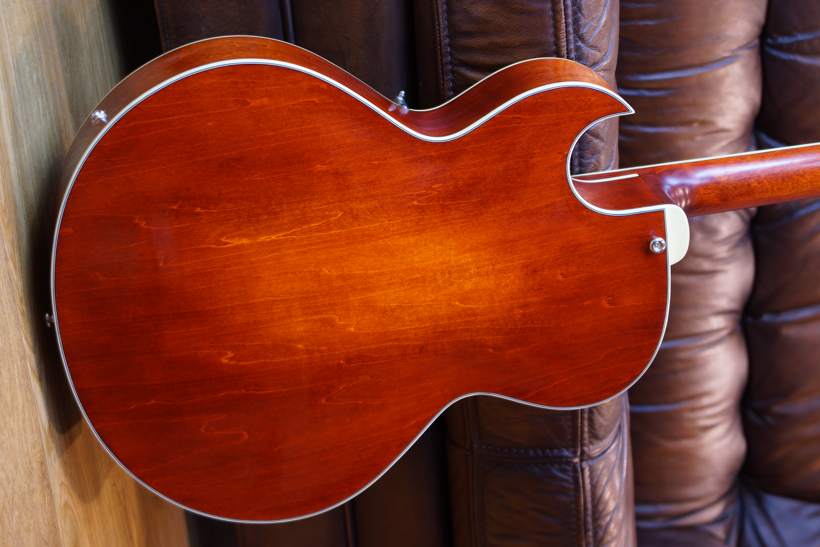 Eastman T49D/TV Archtop Antique Classic aged