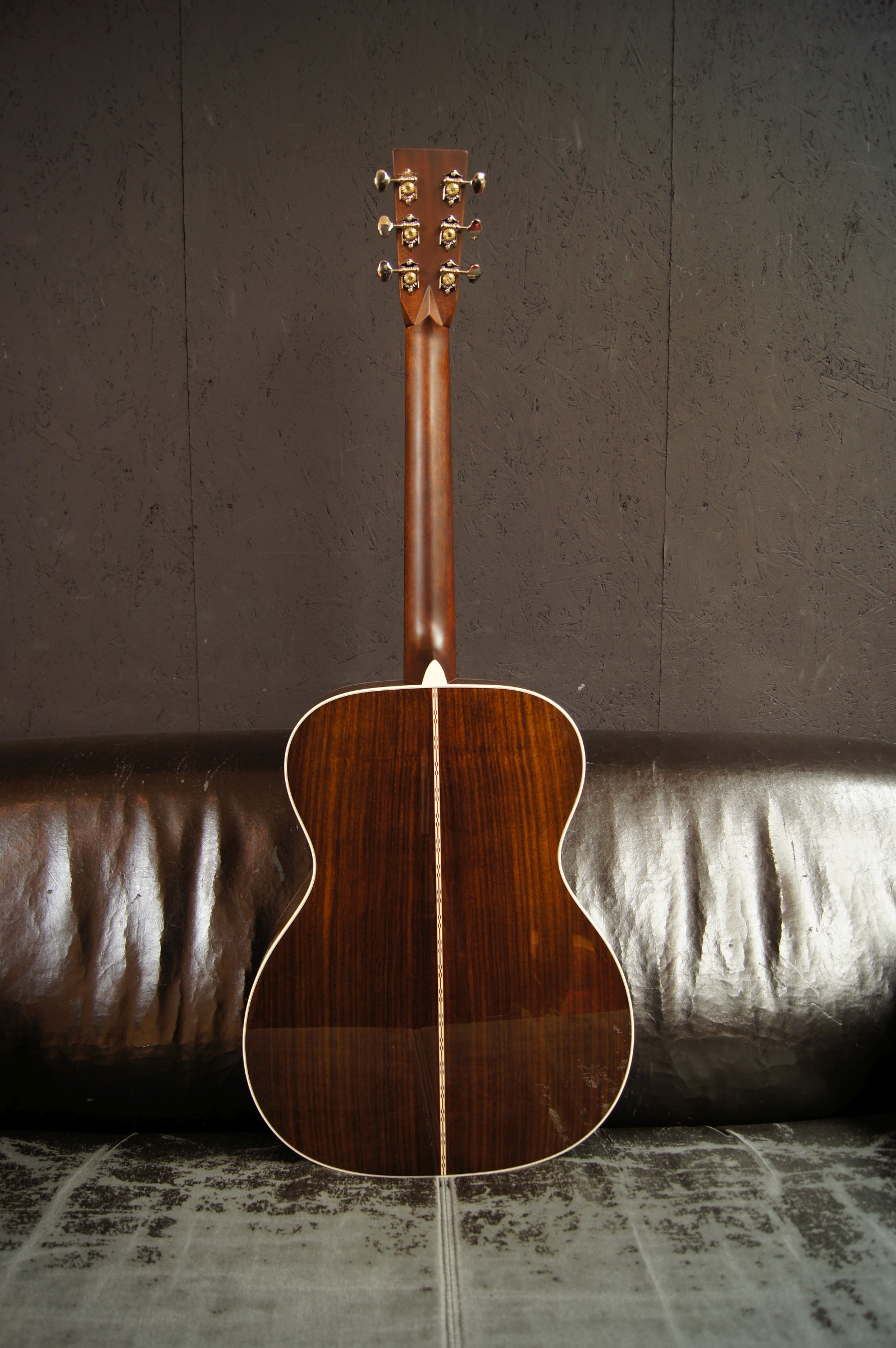 Martin OM-28 inklusive Koffer