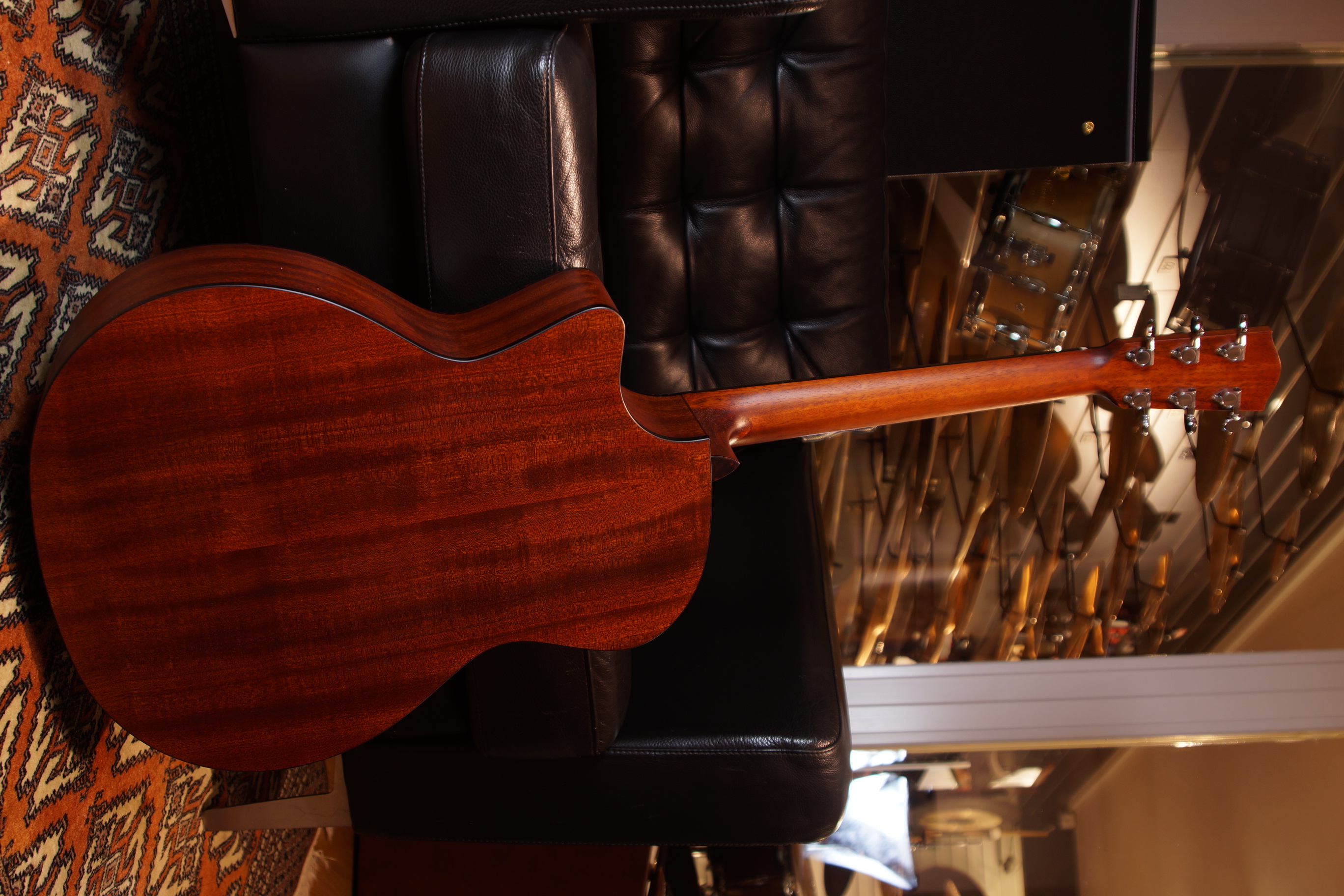 Eastman AC122-1CE natur inklusive Tasche