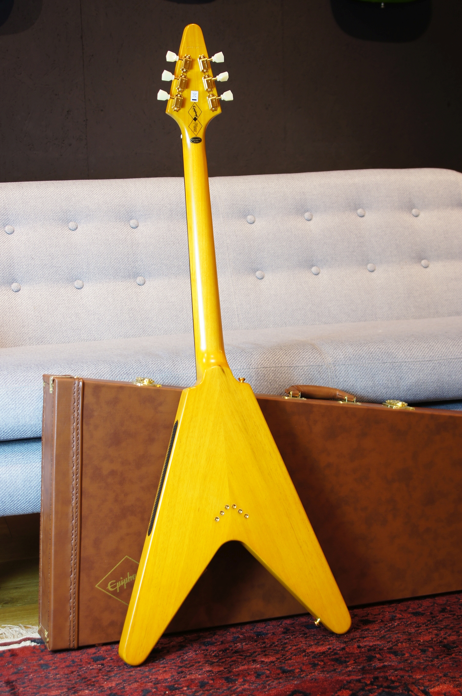 Epiphone 1958 Korina Flying V White Pickguard