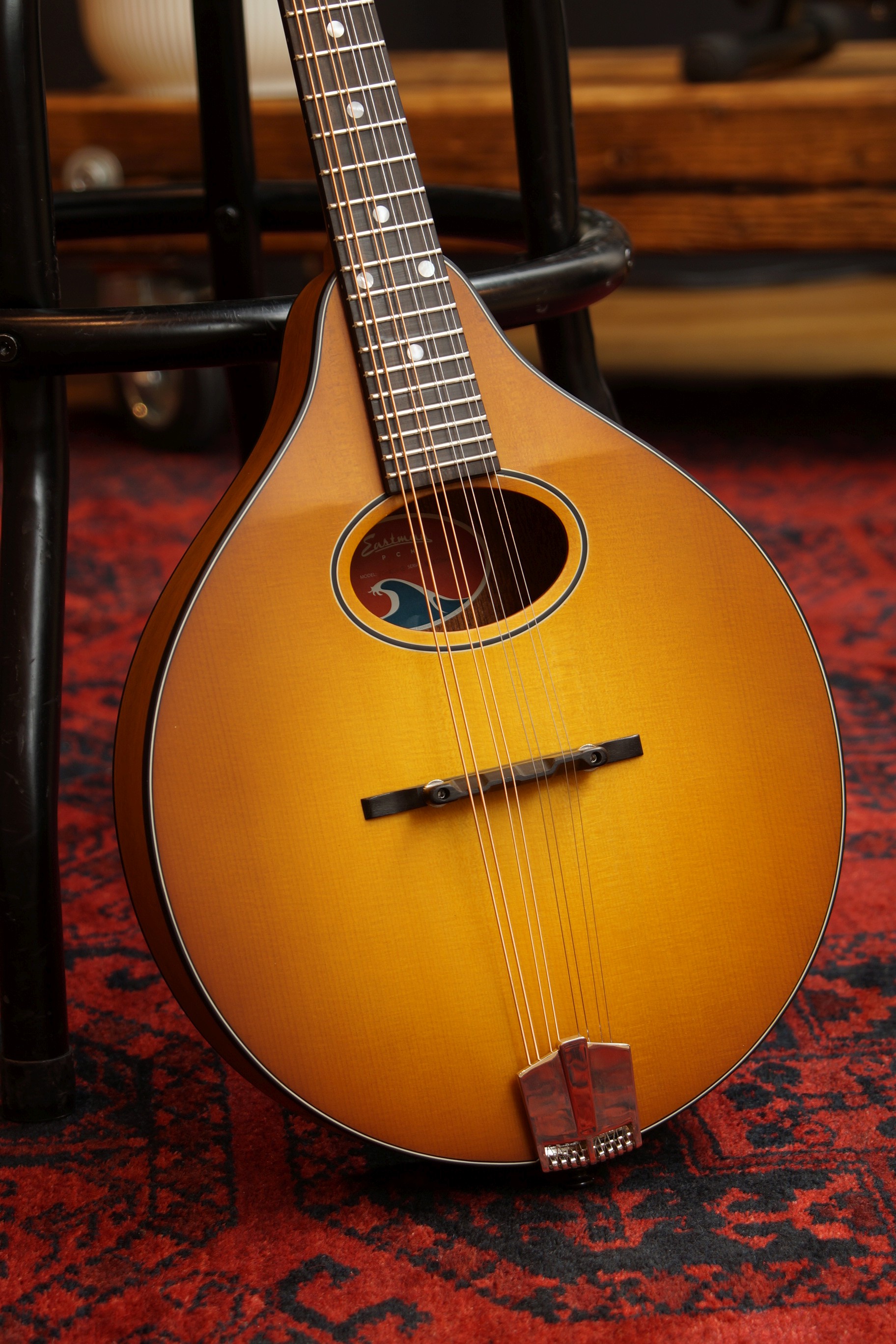 Eastman PCH-M104-GB A-Style Mandoline Gold Burst inklusive Gigbag