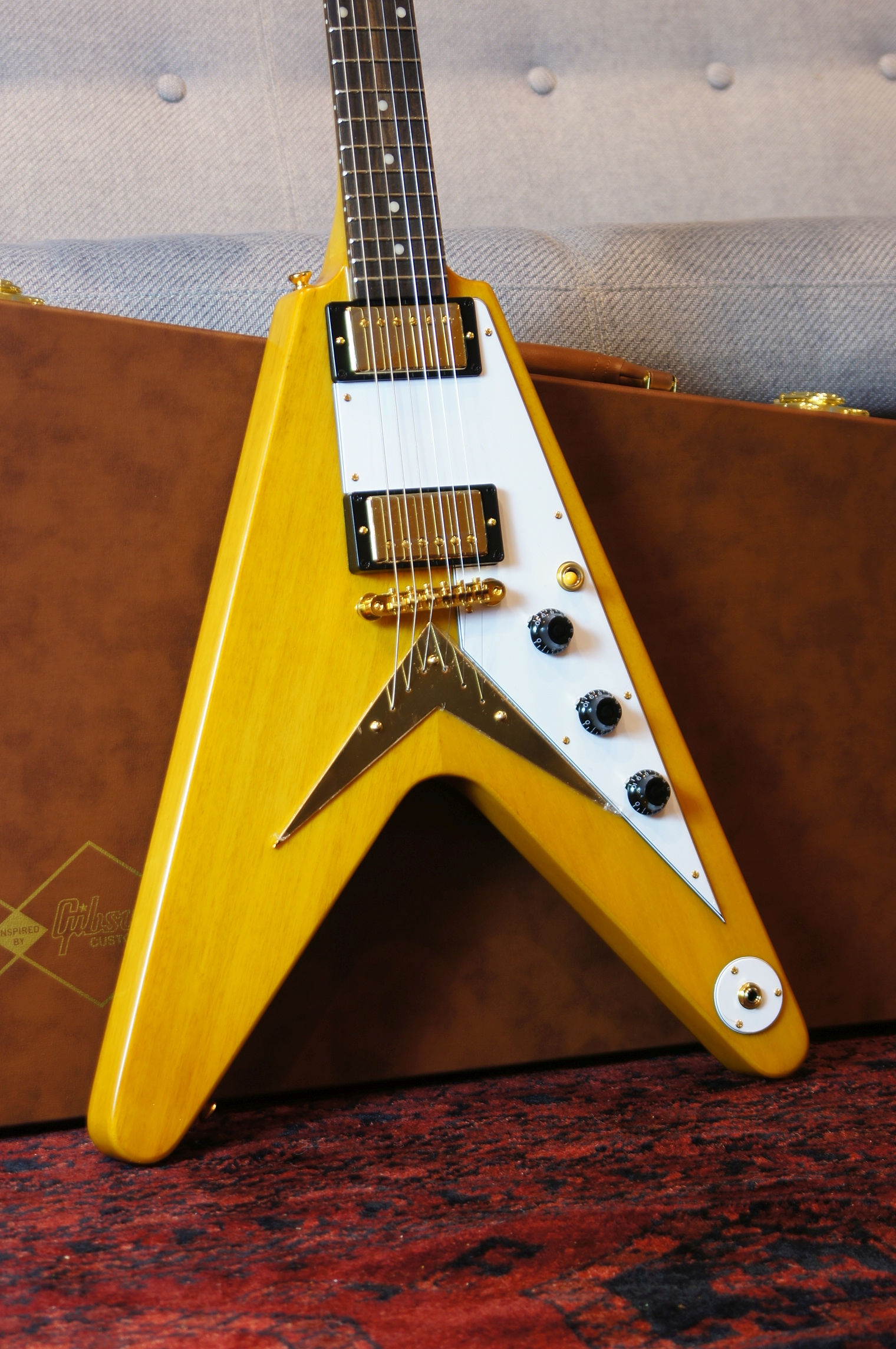 Epiphone 1958 Korina Flying V White Pickguard