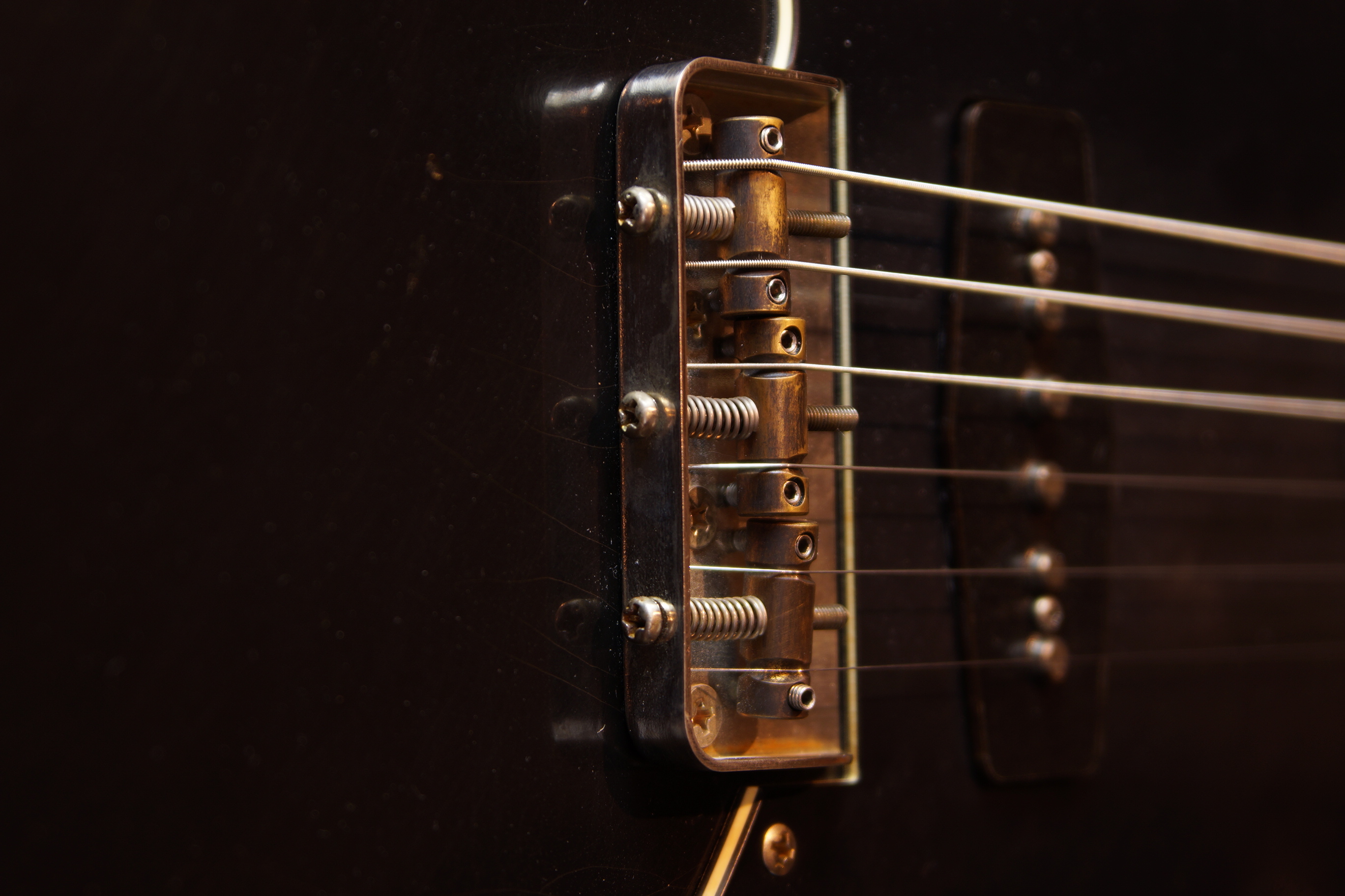 Atkin Electric Mindhorn Deluxe black aged