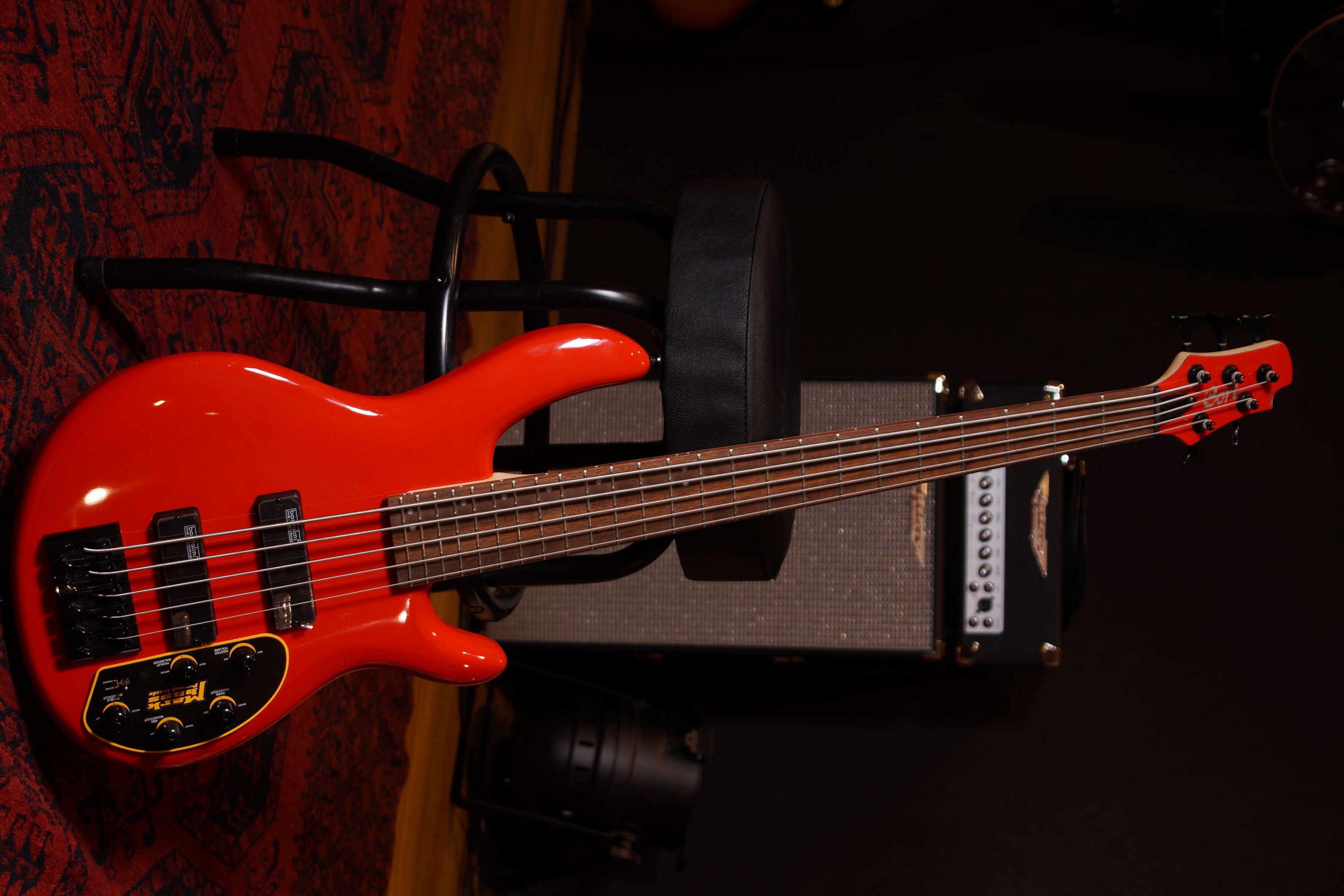 CORT E-Bass C5 Deluxe Candy Red
