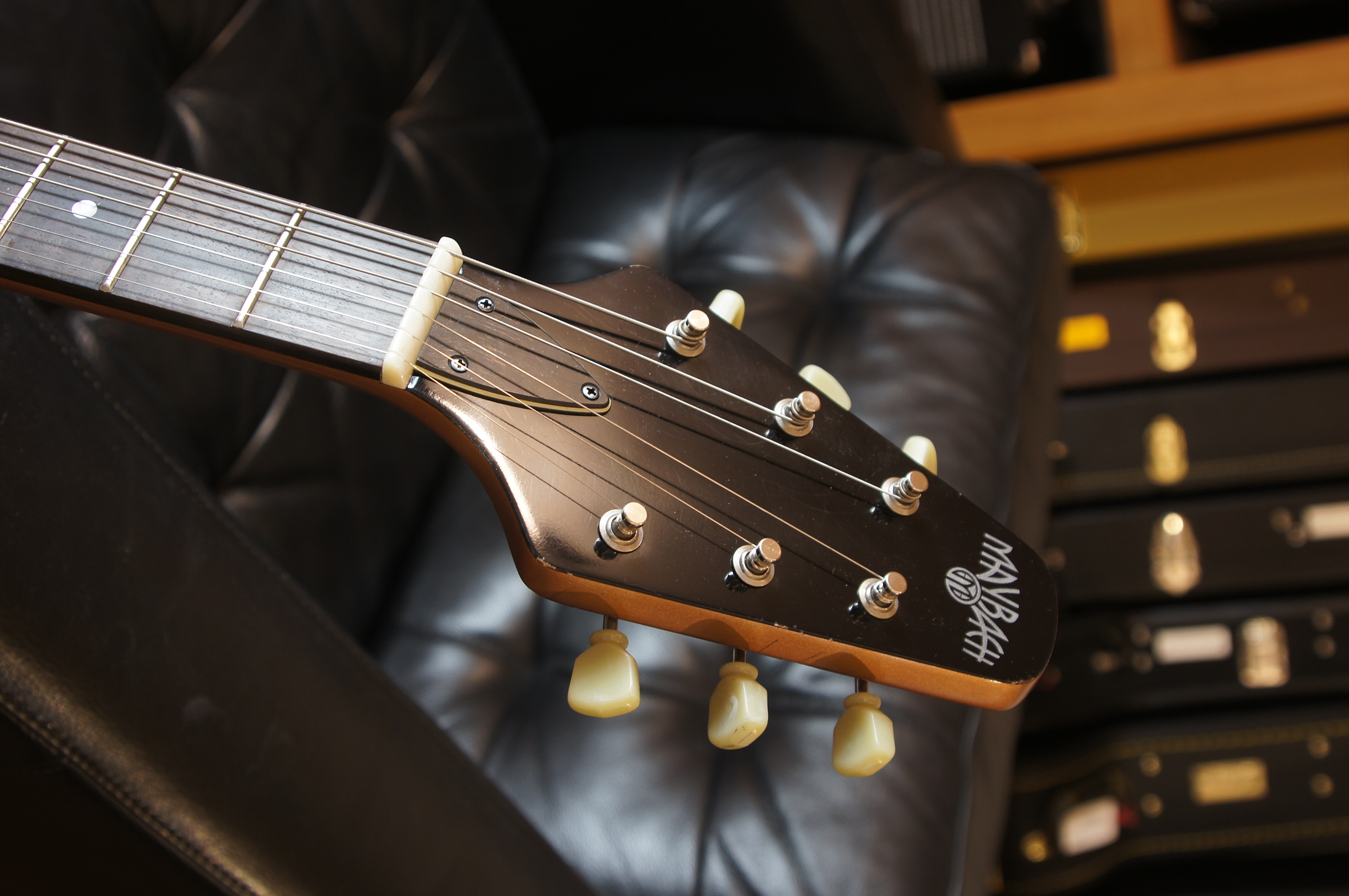 Maybach Jetwing M Firemist Gold aged