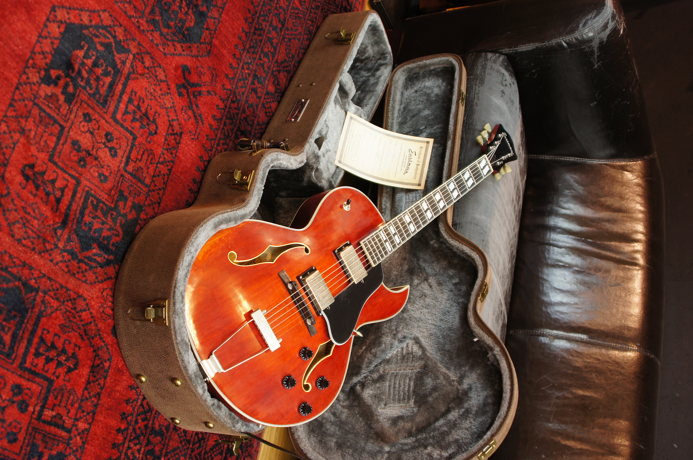Eastman T49D/V Archtop Antique Classic aged