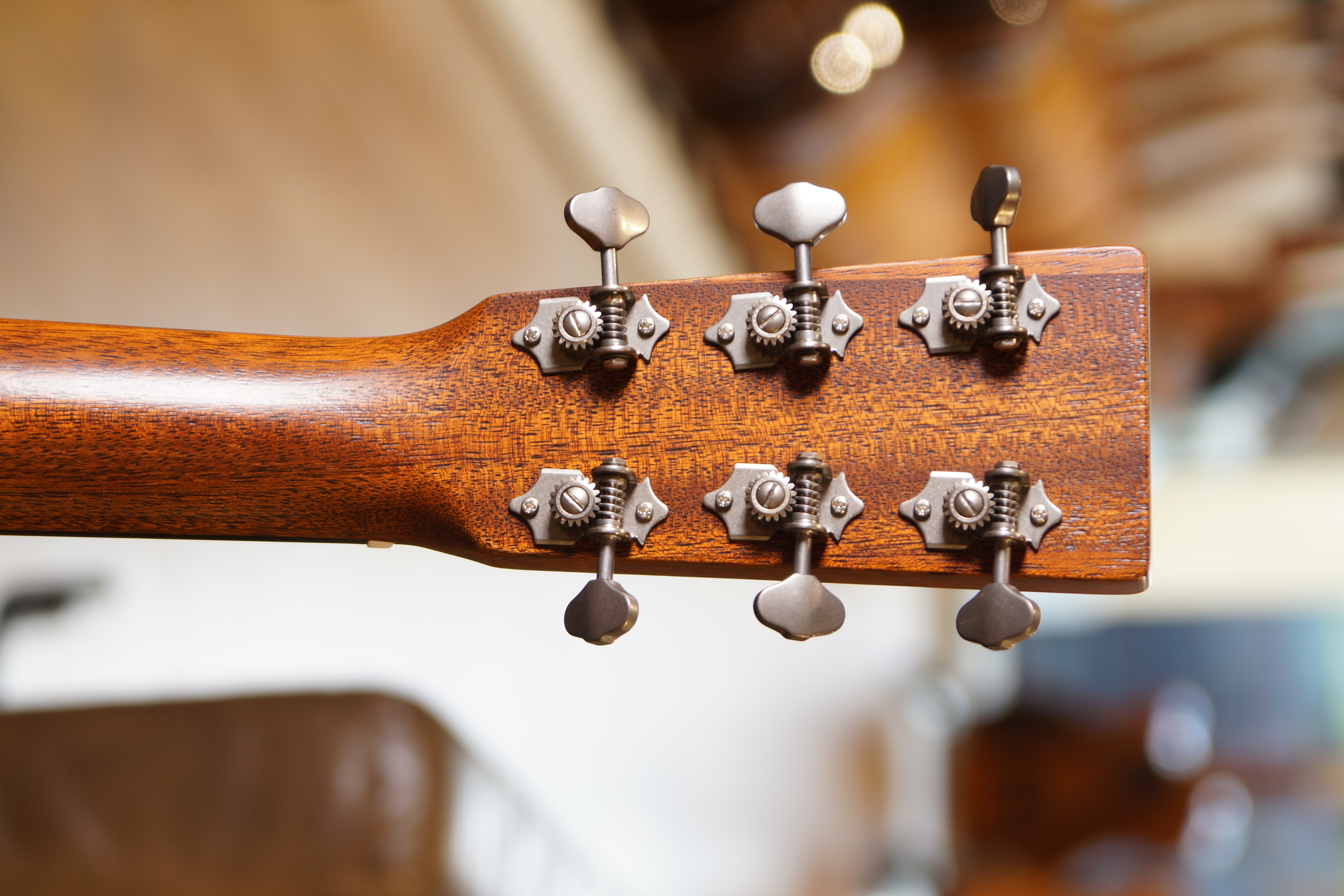 Martin D-18 Street Legend