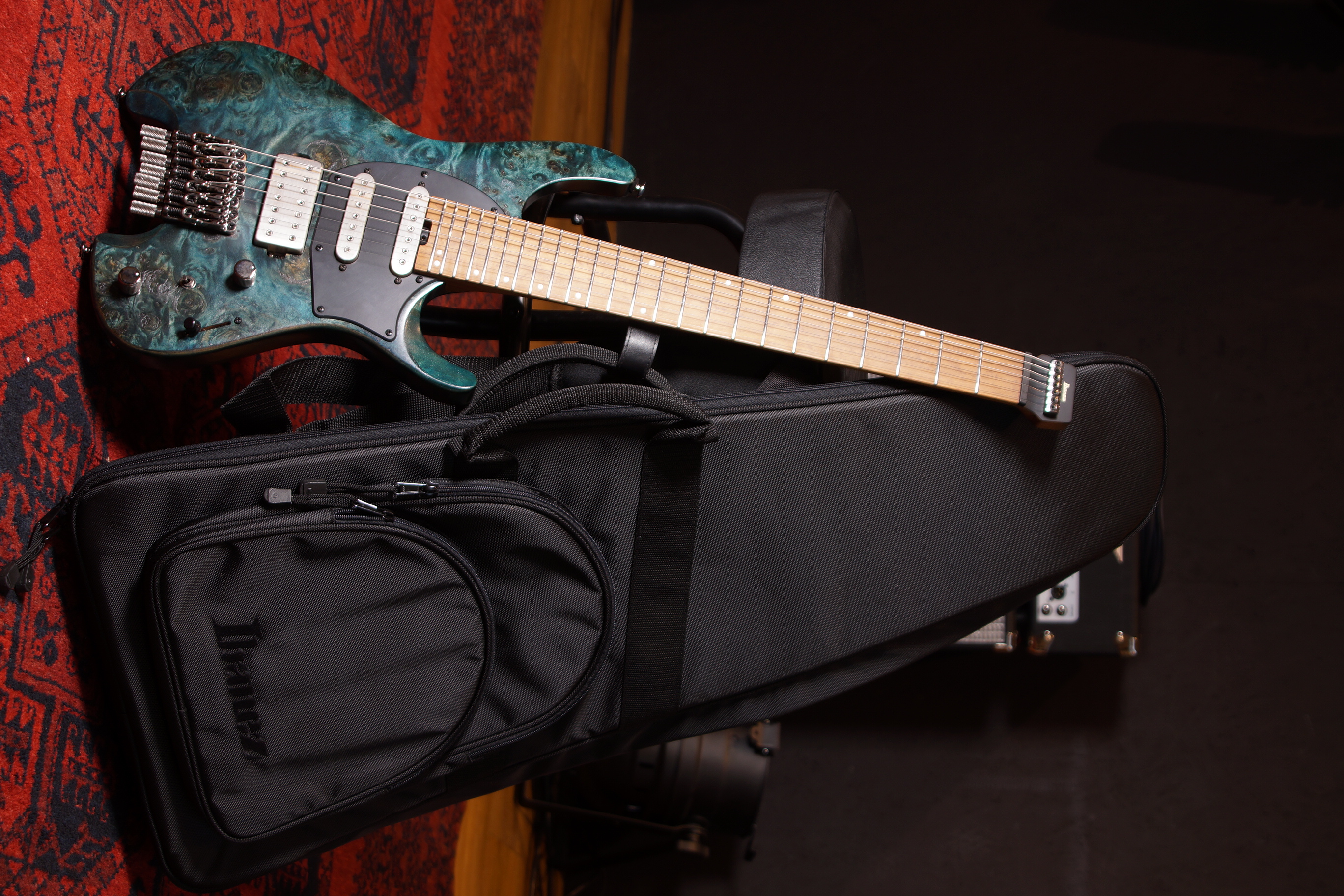 Ibanez Quest Q547PB-COL Cosmic Blue Low Gloss inklusive Tasche - B-Stock