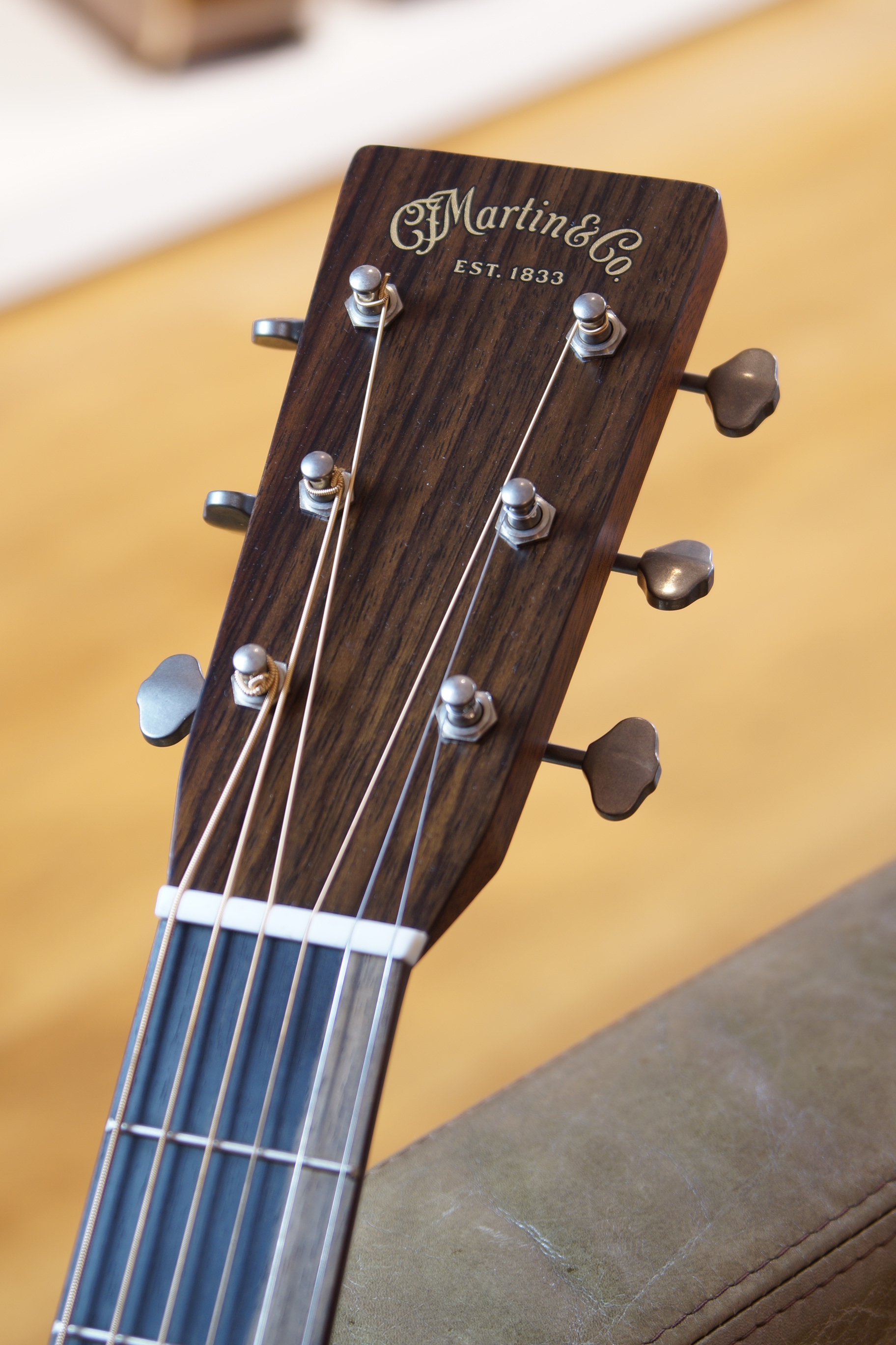 Martin D-28 Street Legend
