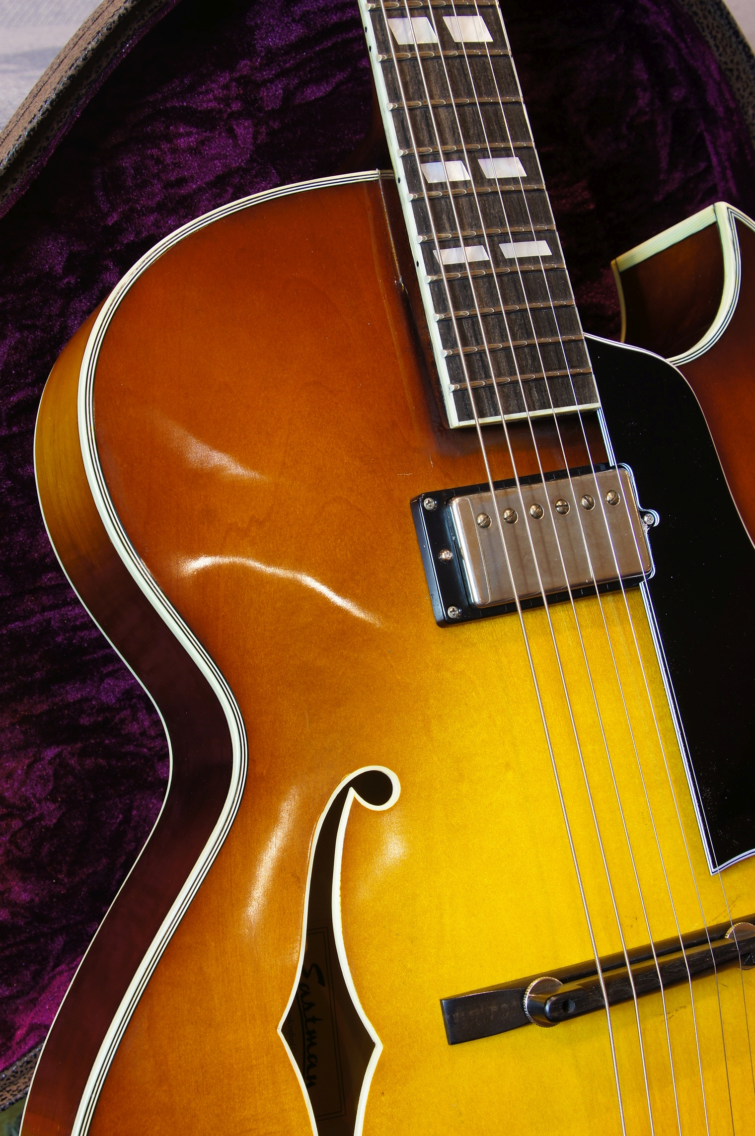 Eastman T49D/V-GB Archtop Goldburst aged