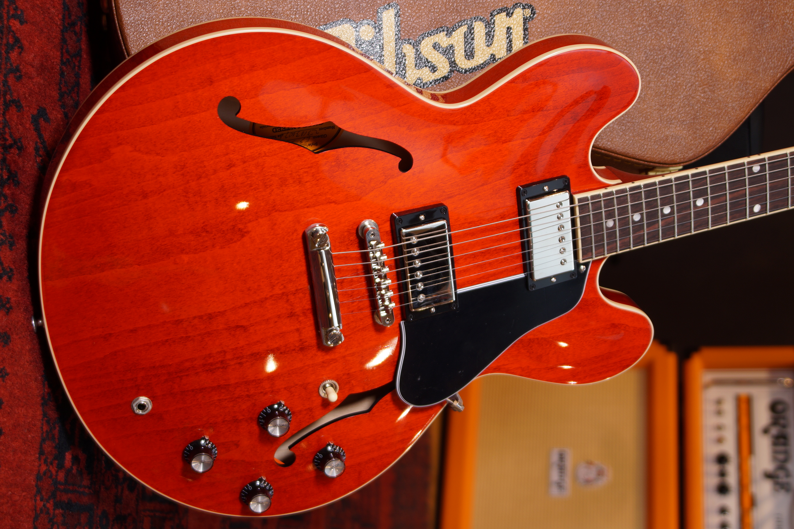 Gibson ES-335 DOT Sixties Cherry