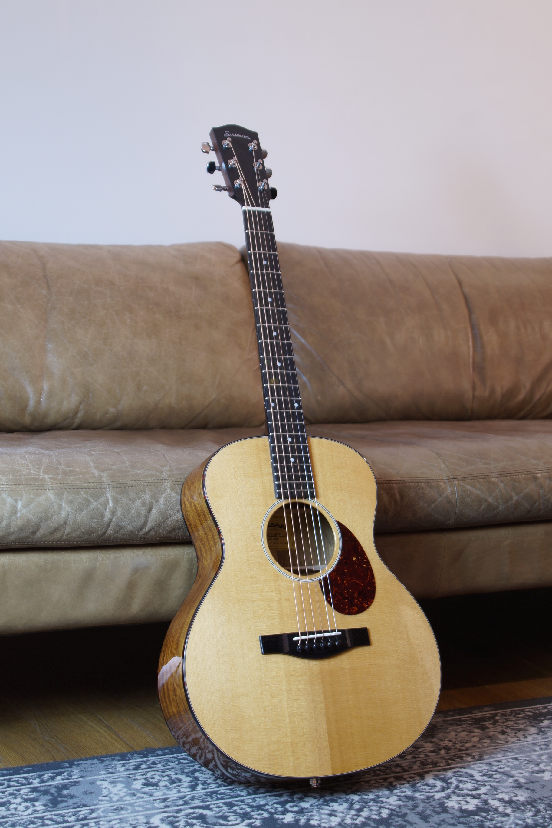 Eastman ACTG2E-DLX Travelgitarre inklusive Gigbag