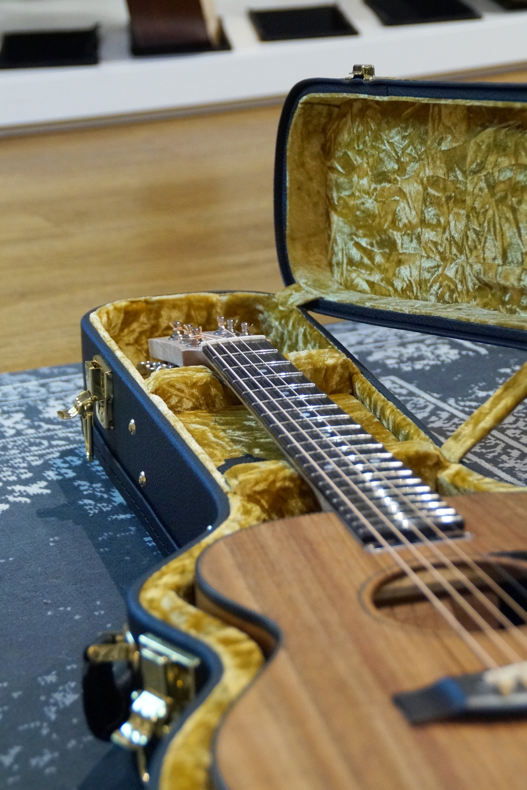 Maton EMBW 6 Mini