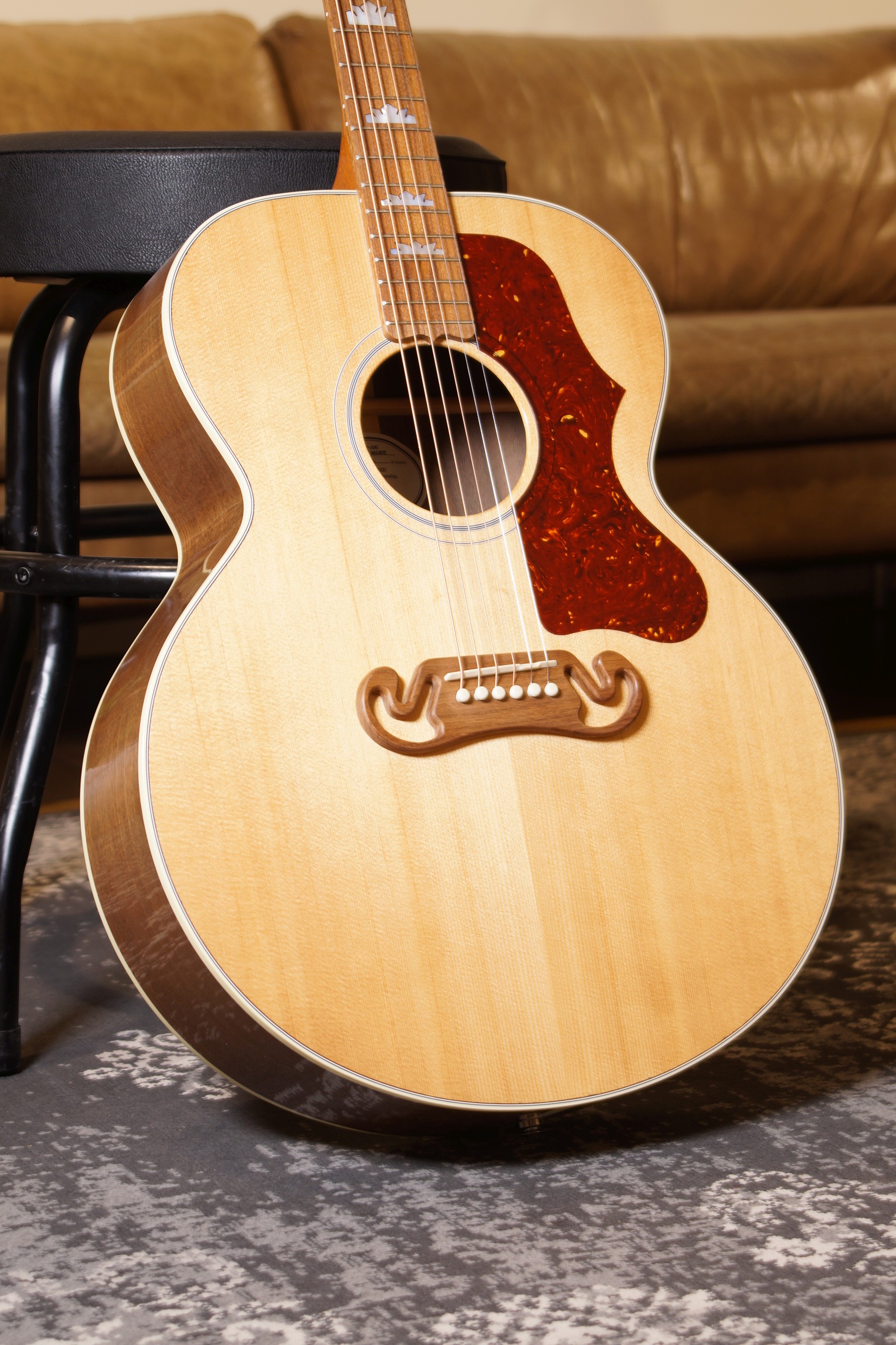 Gibson SJ-200 Studio Walnut Antique Natural