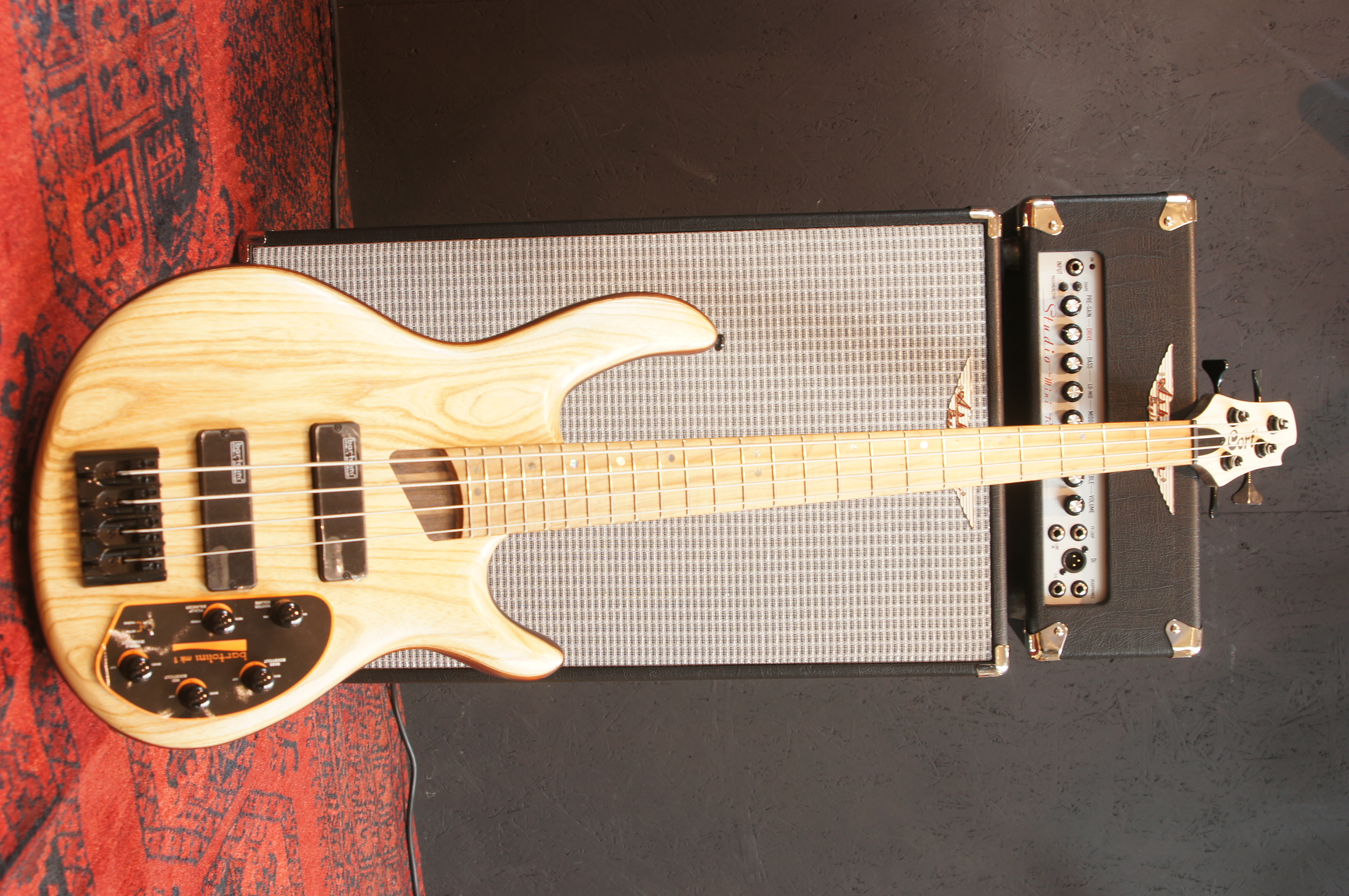 Cort E-Bass B4 Element - Open Pore Natural