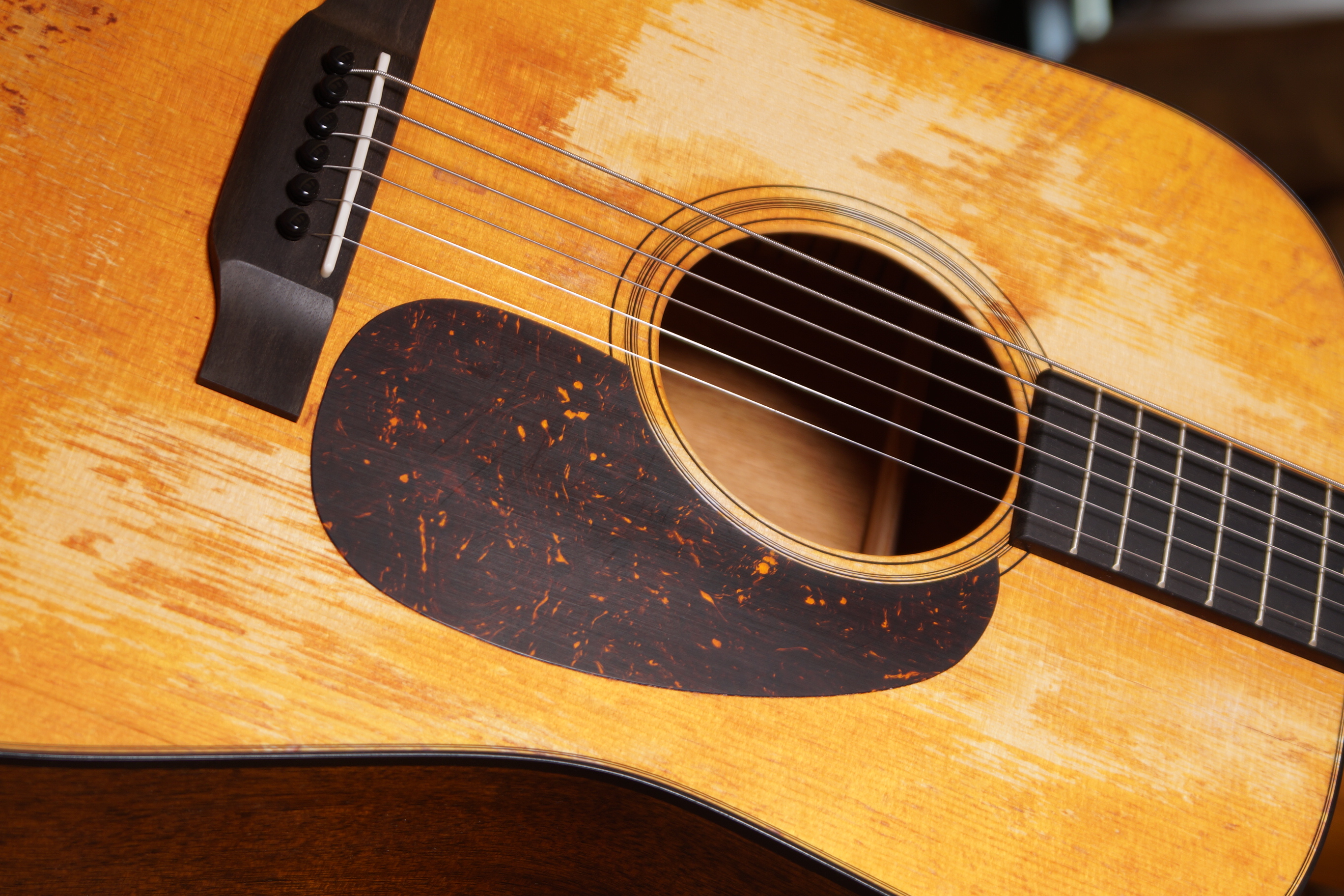 Martin D-18 Street Legend