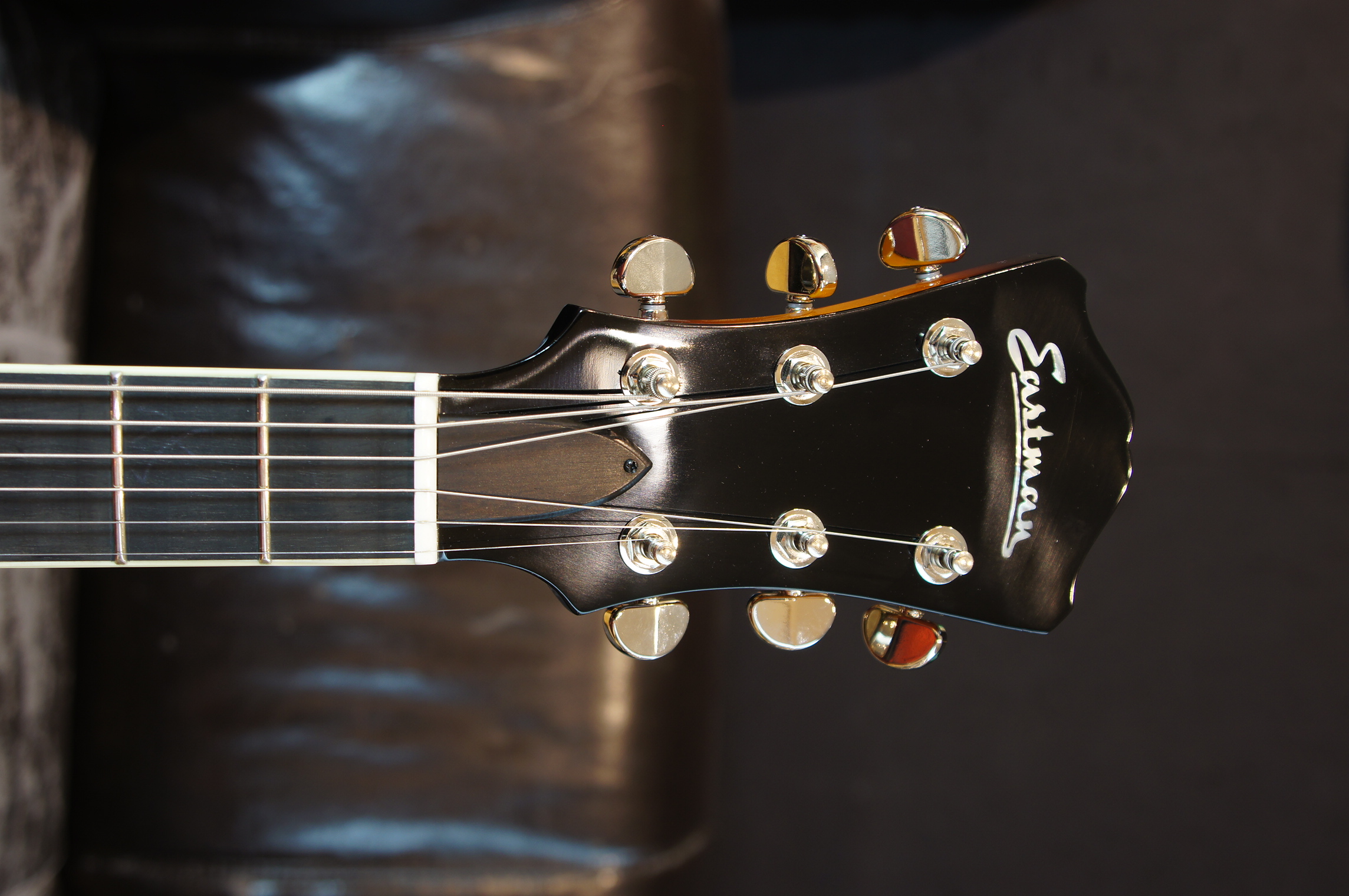 Eastman AR503CE Archtop Sunburst