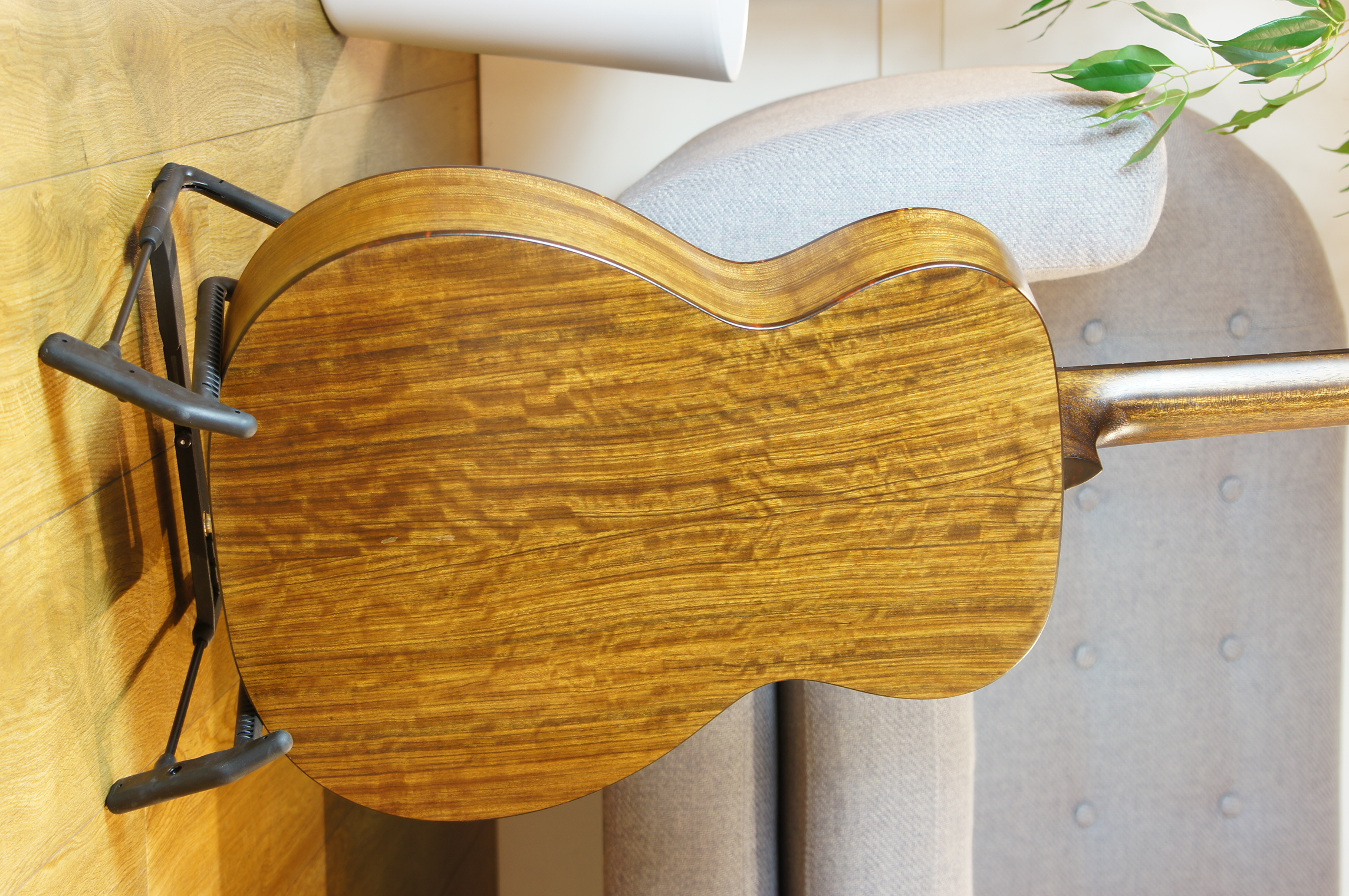 Eastman E3OME mit Tonabnehmer inklusive Gigbag