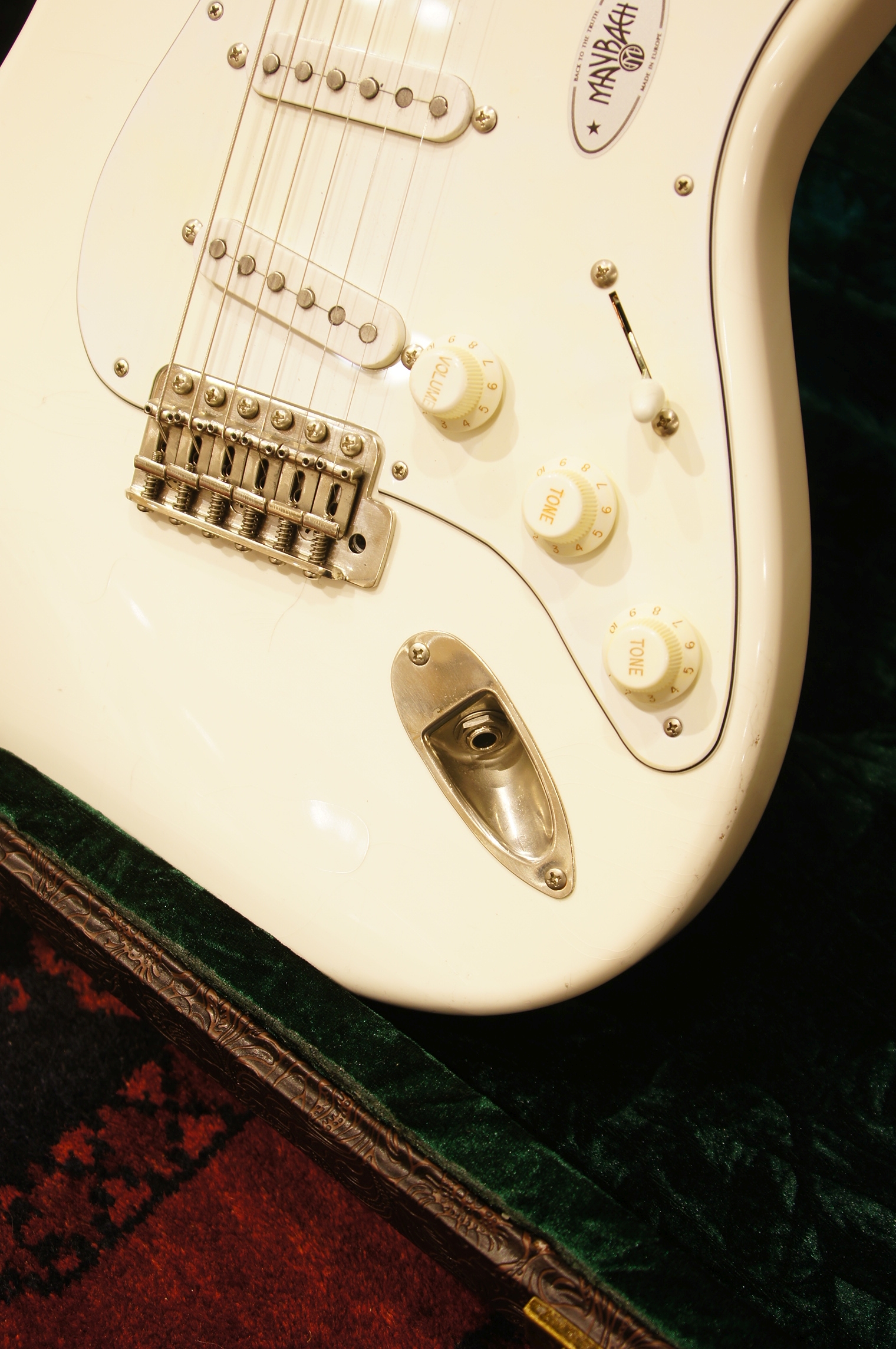 Maybach Stradovari S61 Rosewood Olympic White aged