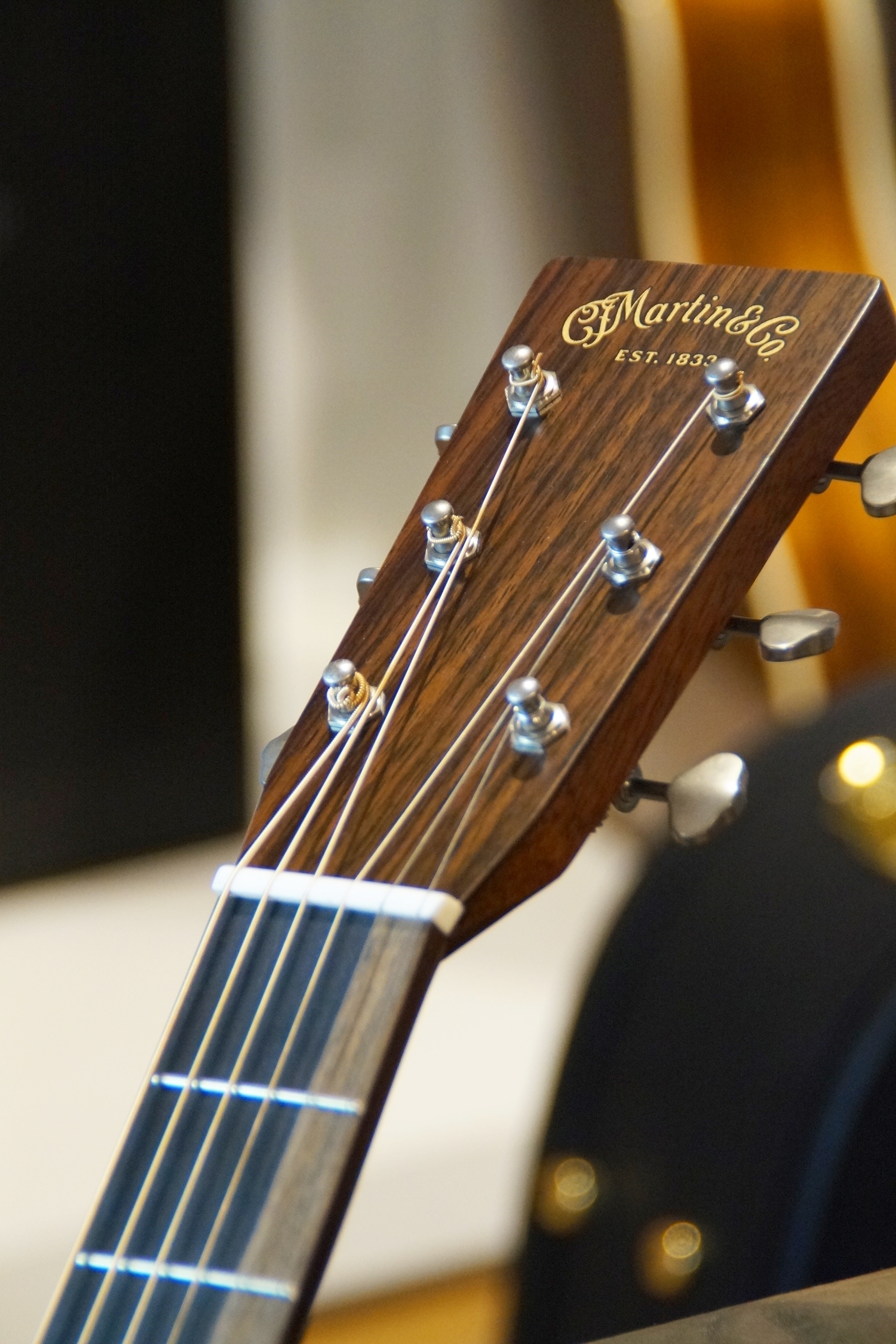Martin D-28 Street Legend