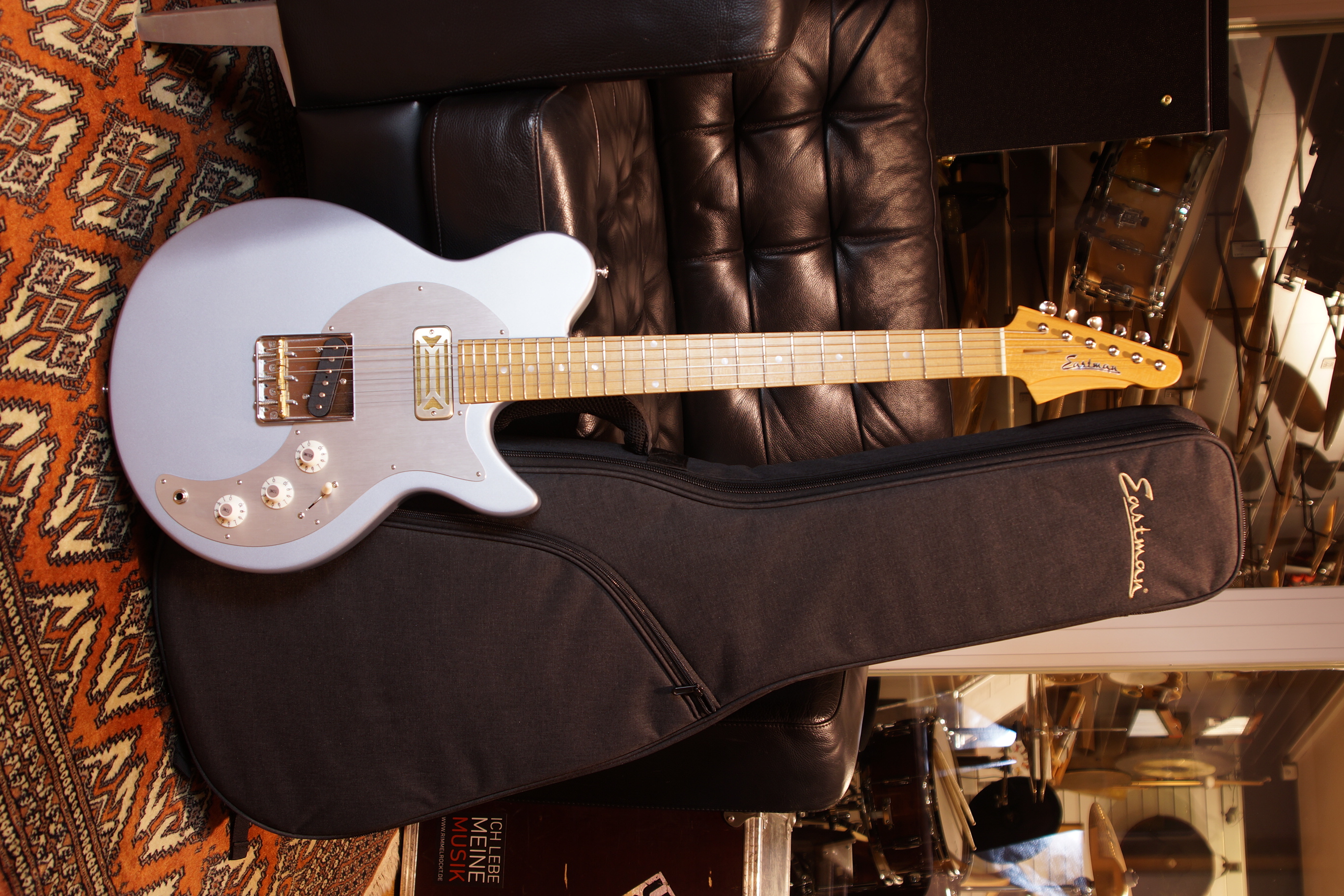 Eastman FullerTone SC 52 Ice Blue Metallic B-Stock