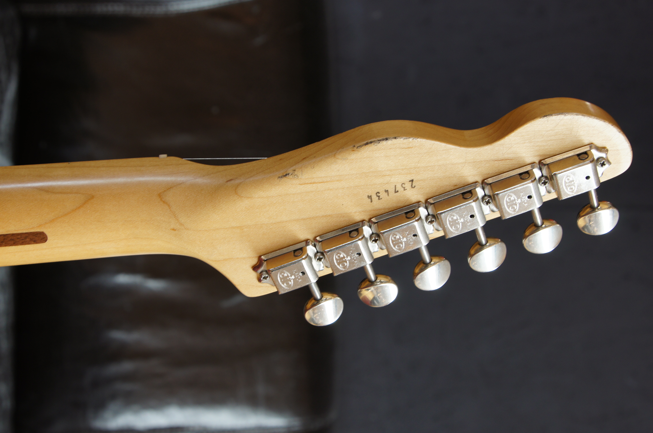 Maybach Texonian T54 Shoreline Gold aged