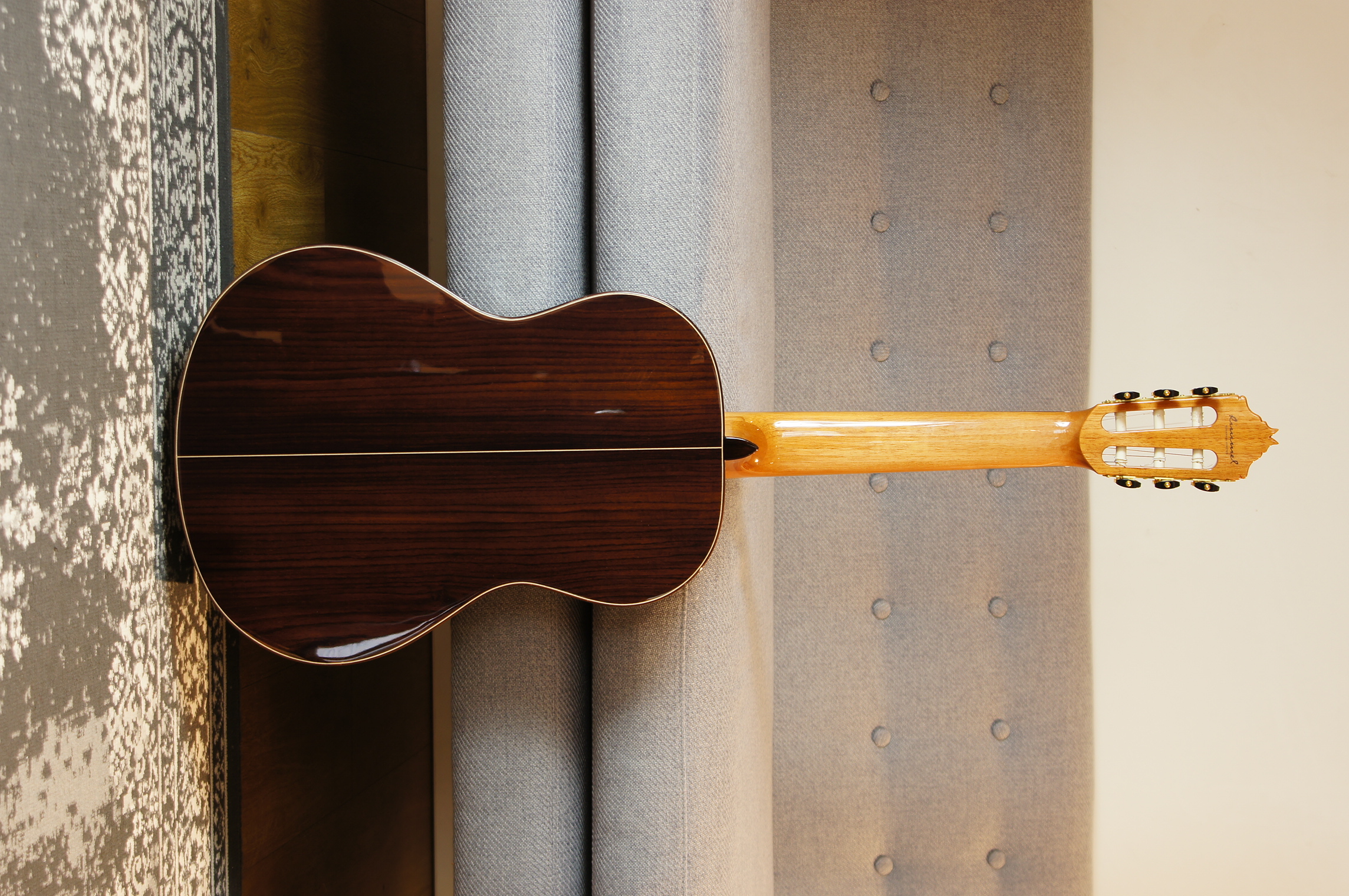 Alhambra 8P vollmassiv inklusive Koffer