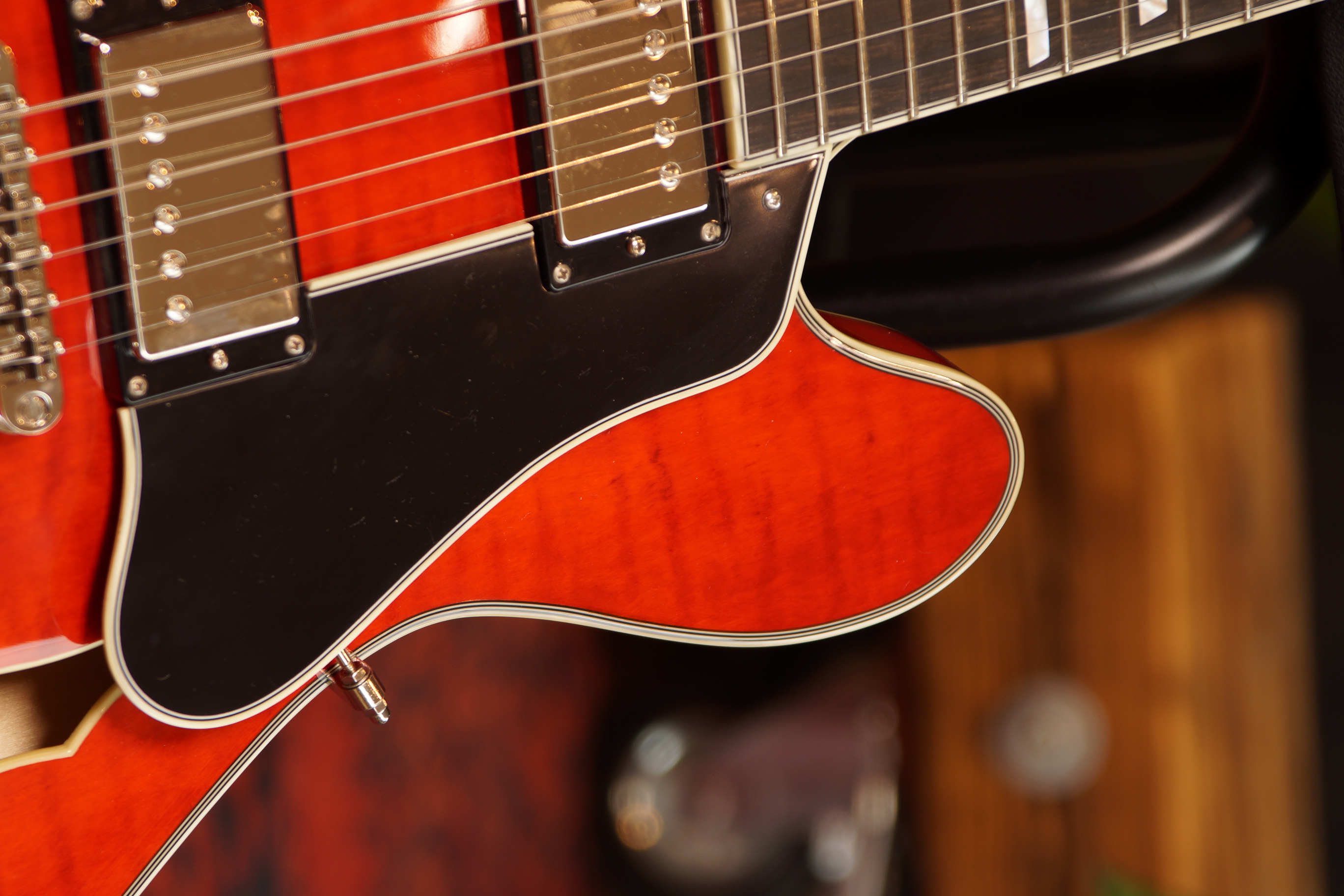 Eastman T486 Cherry Red - inklusive Case