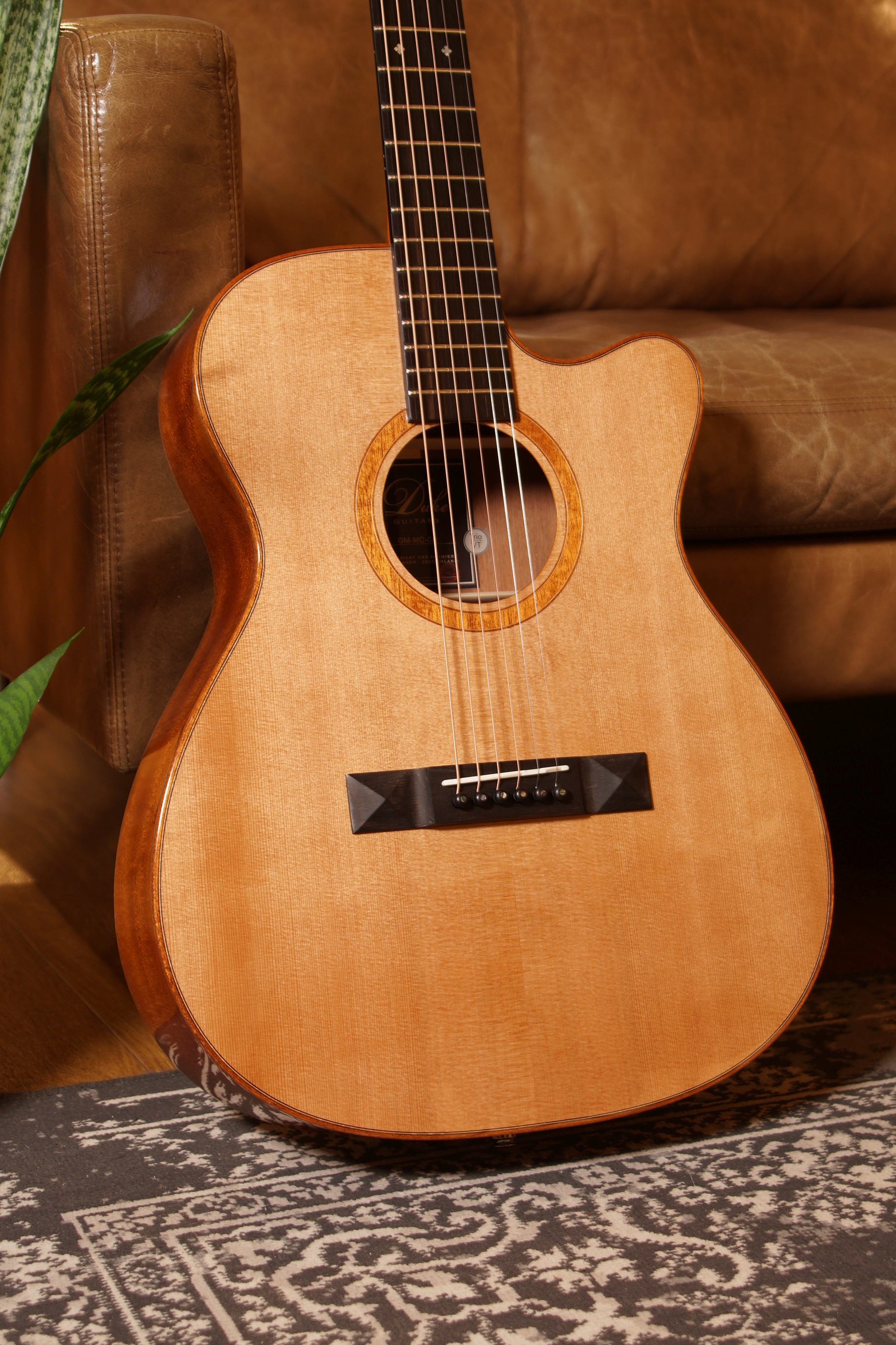 Duke OM-MC-Cut Trio VT