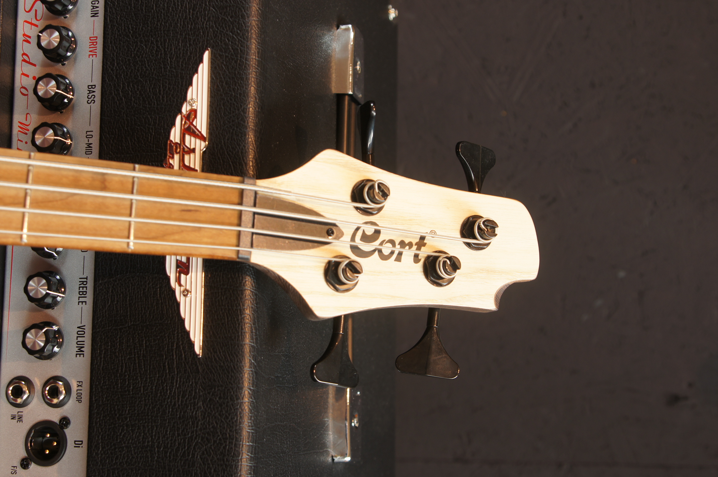 Cort E-Bass B4 Element - Open Pore Natural