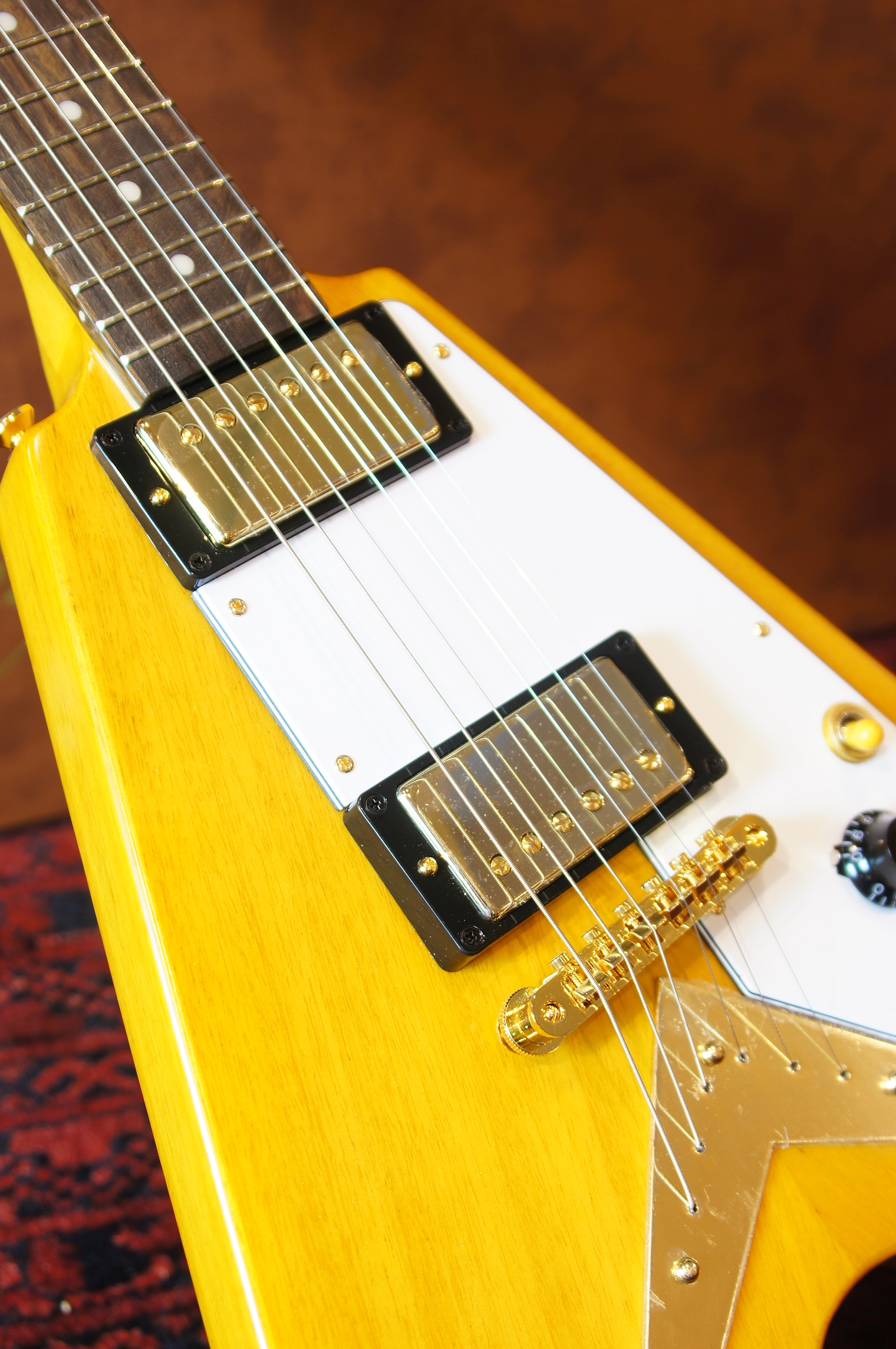 Epiphone 1958 Korina Flying V White Pickguard