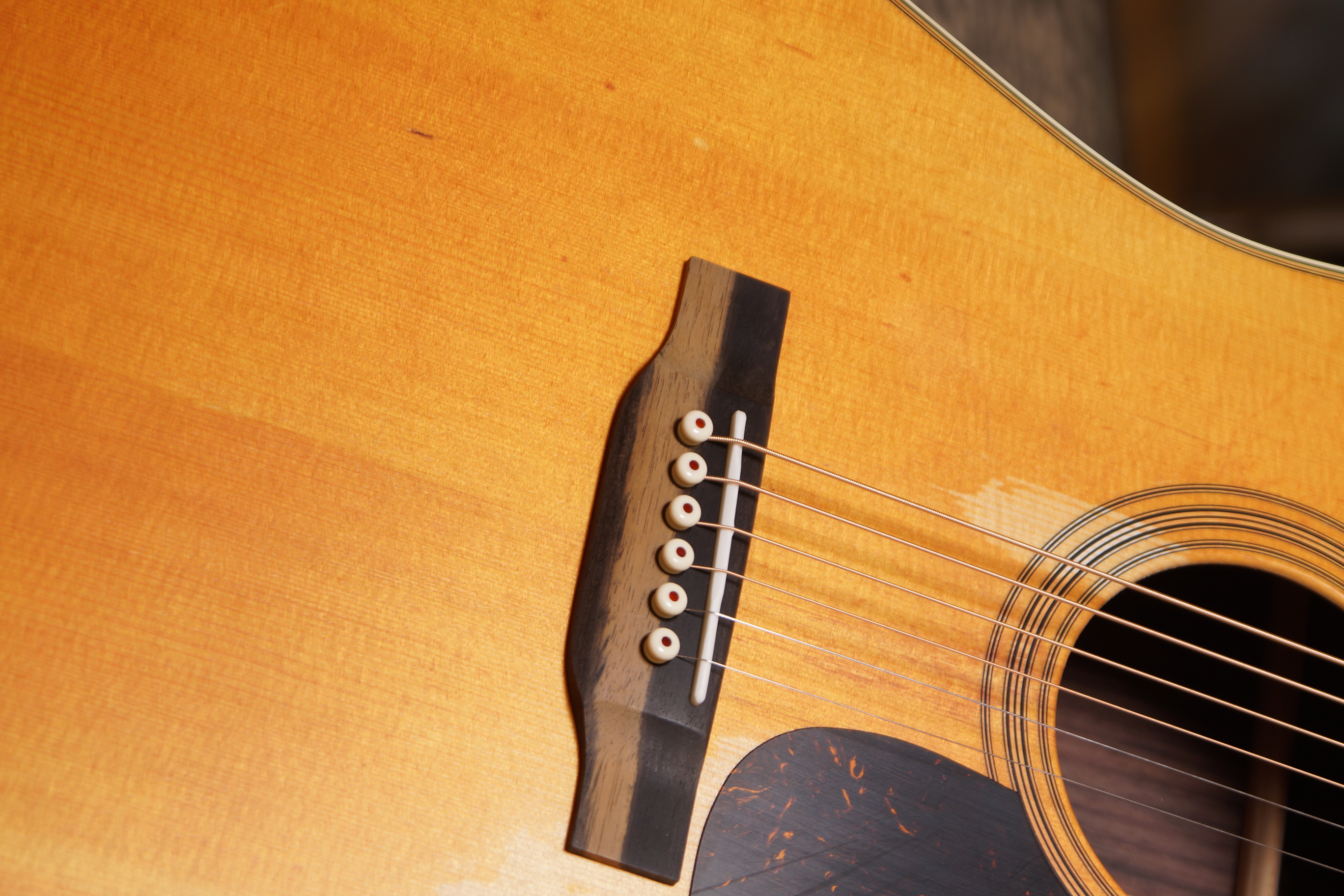 Martin D-28 Street Legend