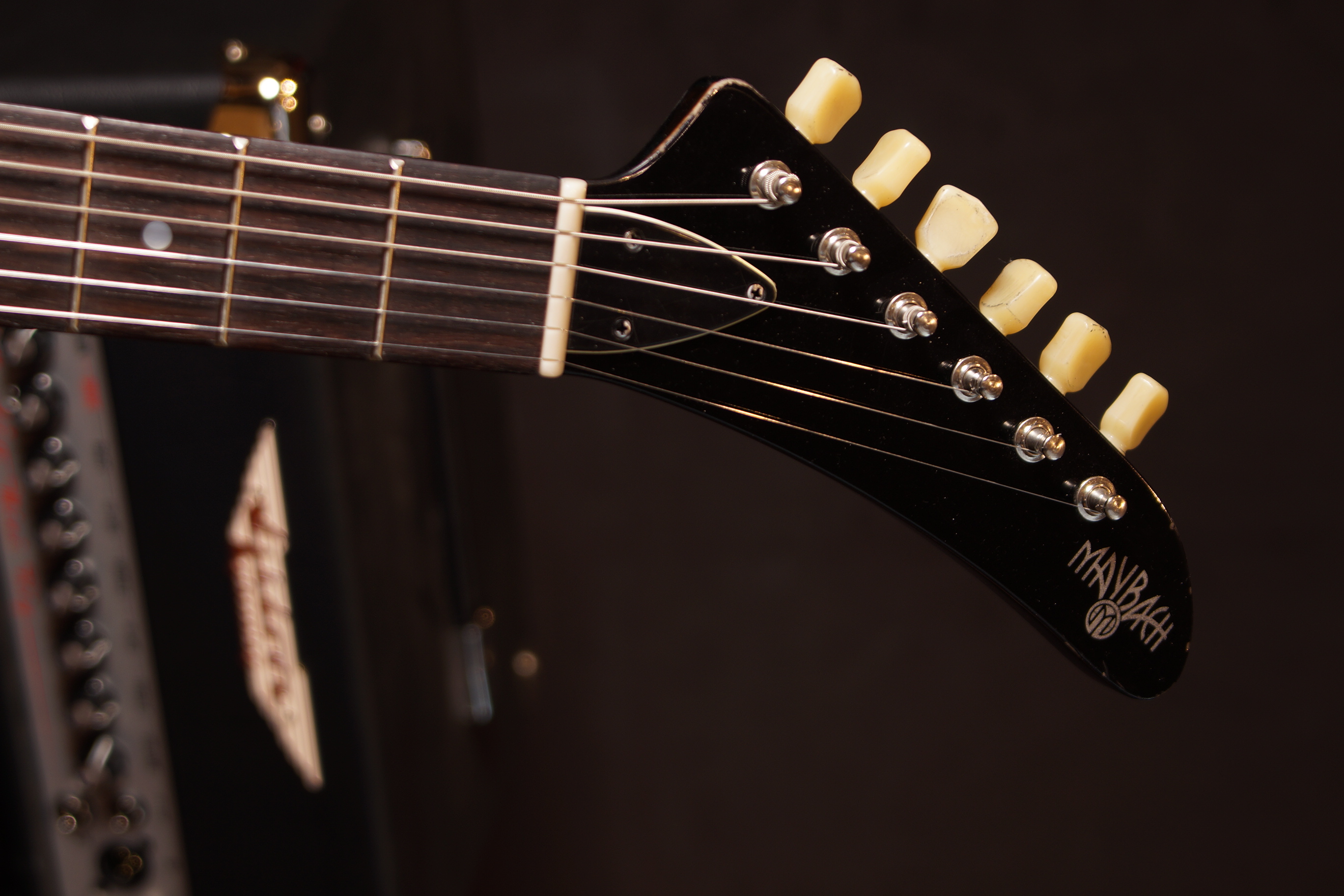 Maybach X-Wing '76 M Black Velvet