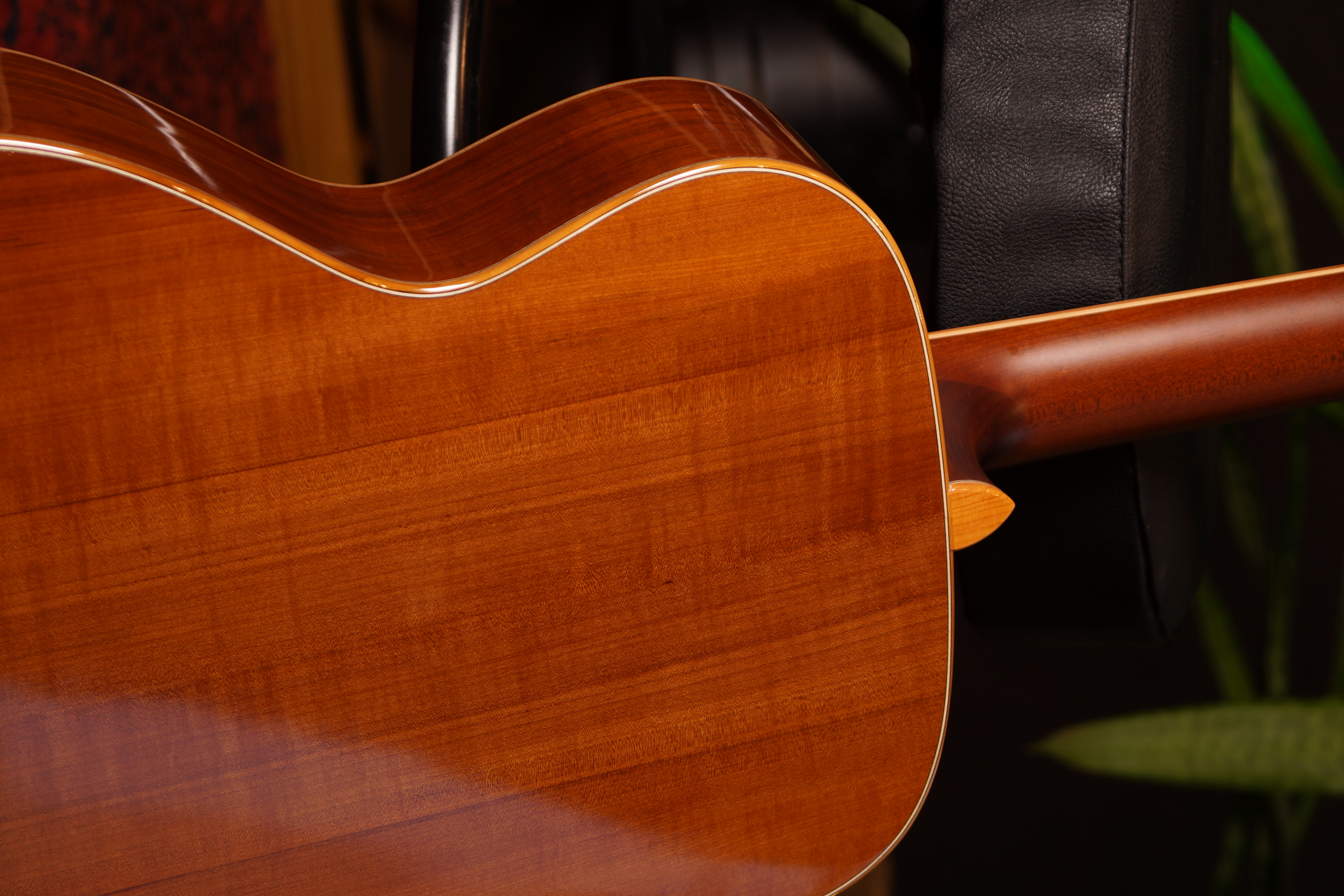 Duke GCr-ELT-Solid incl. Case