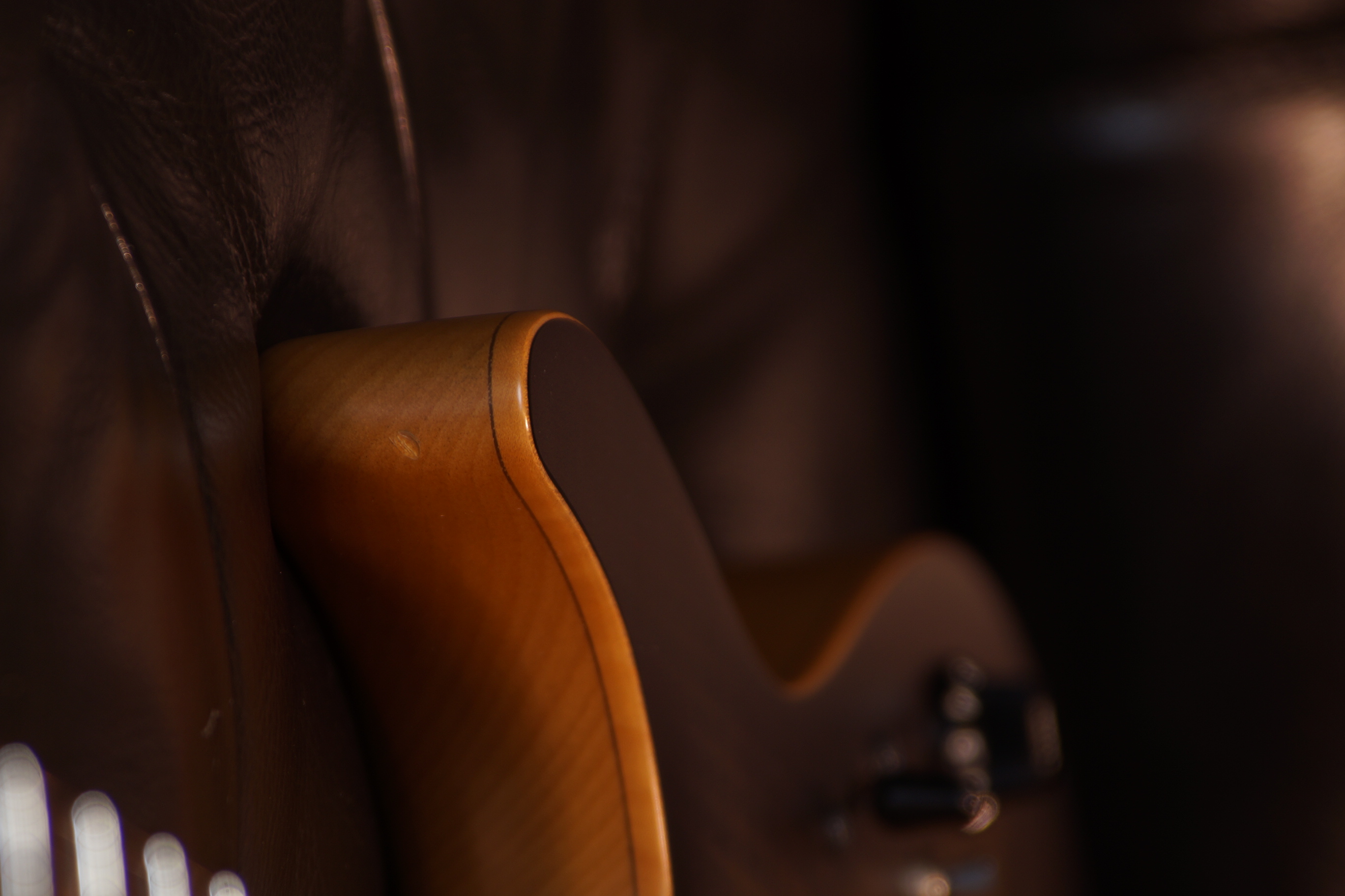 IBANEZ Tom Quayle Signature Charcoal Black Burst Flat B- Stock inkl. Koffer