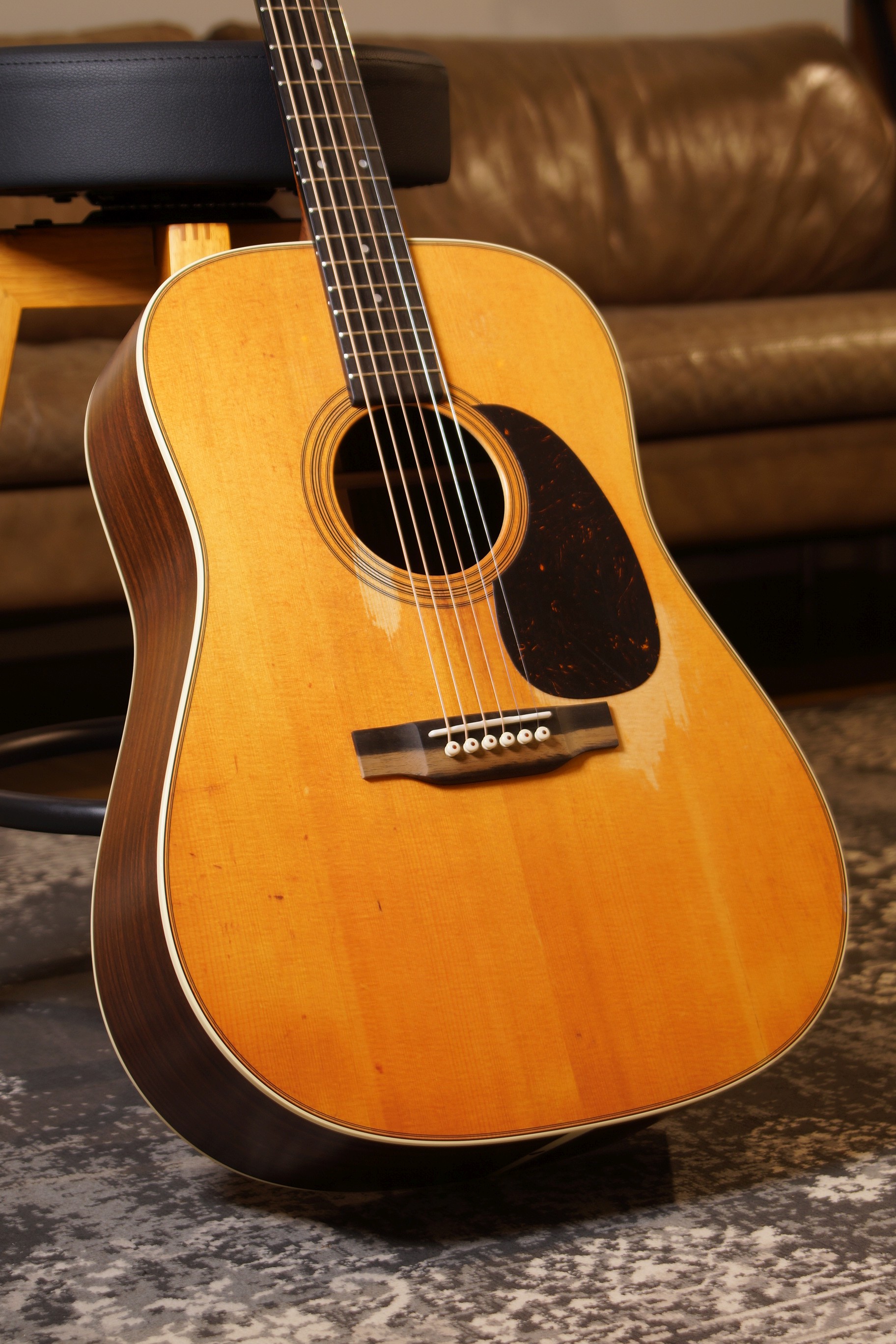 Martin D-28 Street Legend