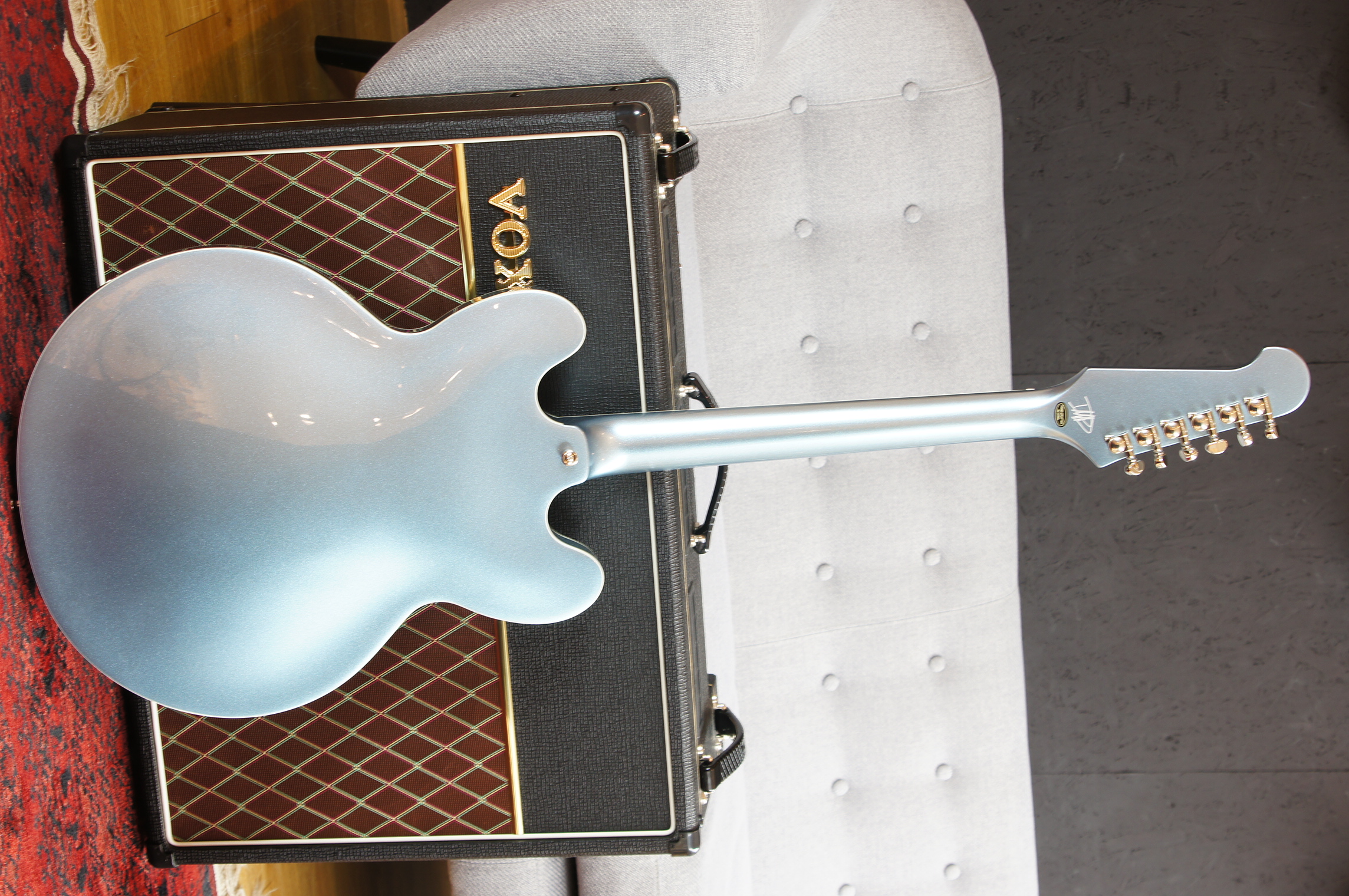 Epiphone Dave Grohl DG-335 - Pelham Blue