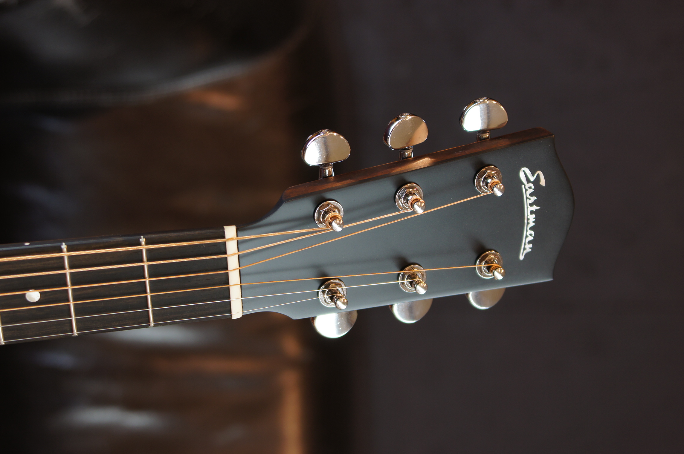 Eastman AC222CE mit Tonabnehmer inklusive Gigbag