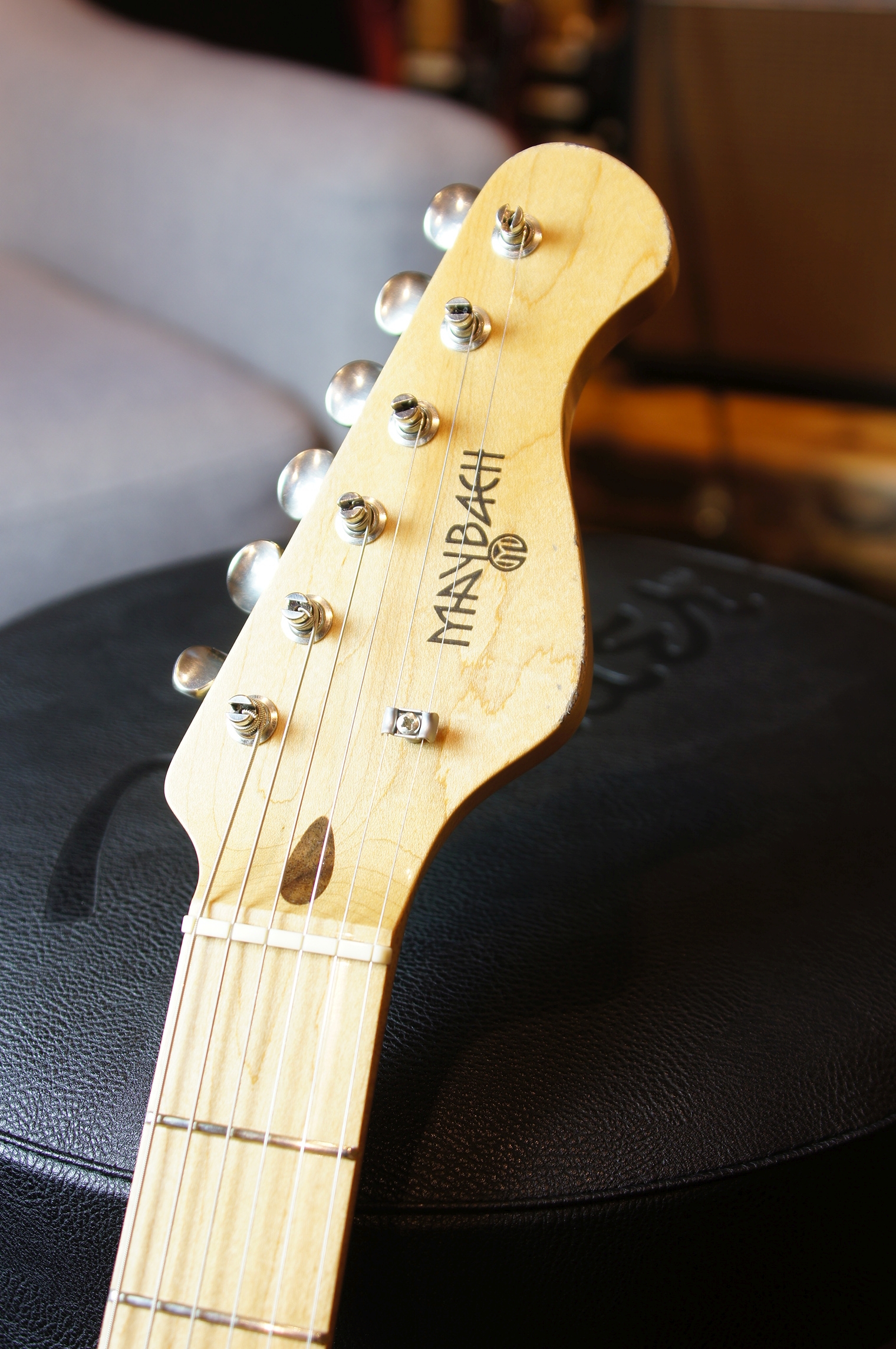 Maybach Stradovari S54 Bleached Banana Aged