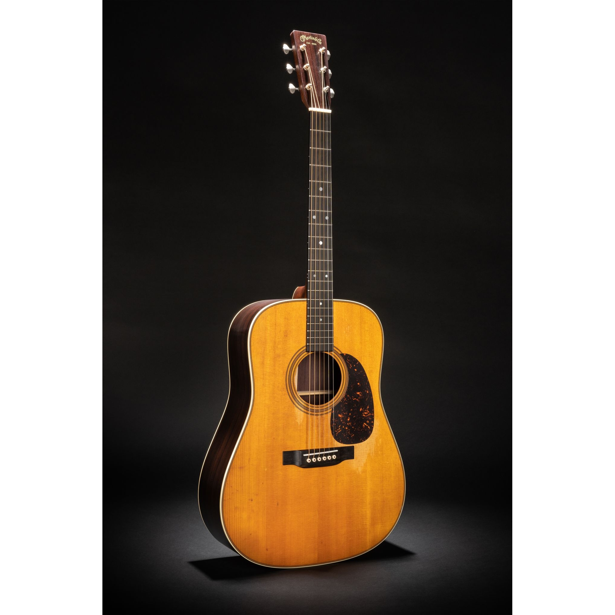 Martin D-28 Street Legend