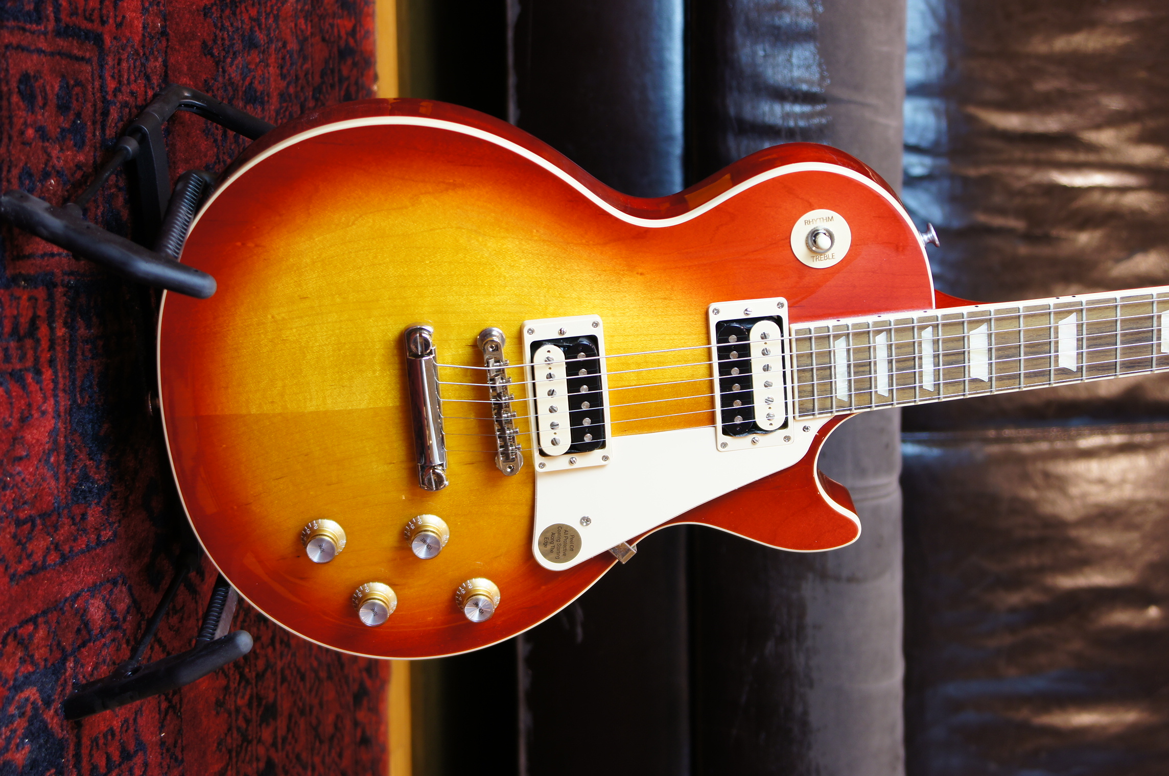 Gibson Les Paul Classic Heritage Cherry Sunburst - HCS