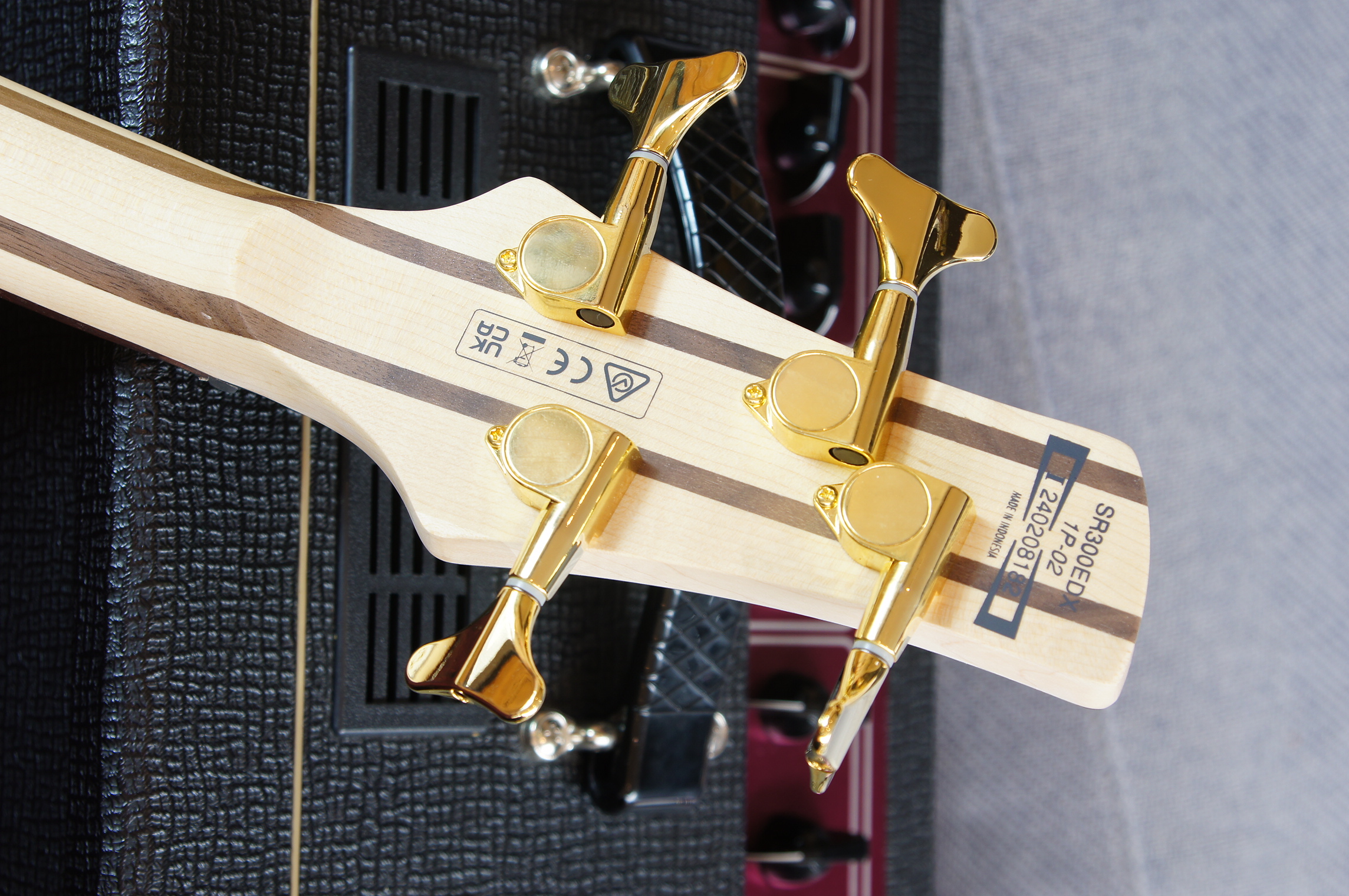 IBANEZ SR 4-Str Black Ice Frozen Matte