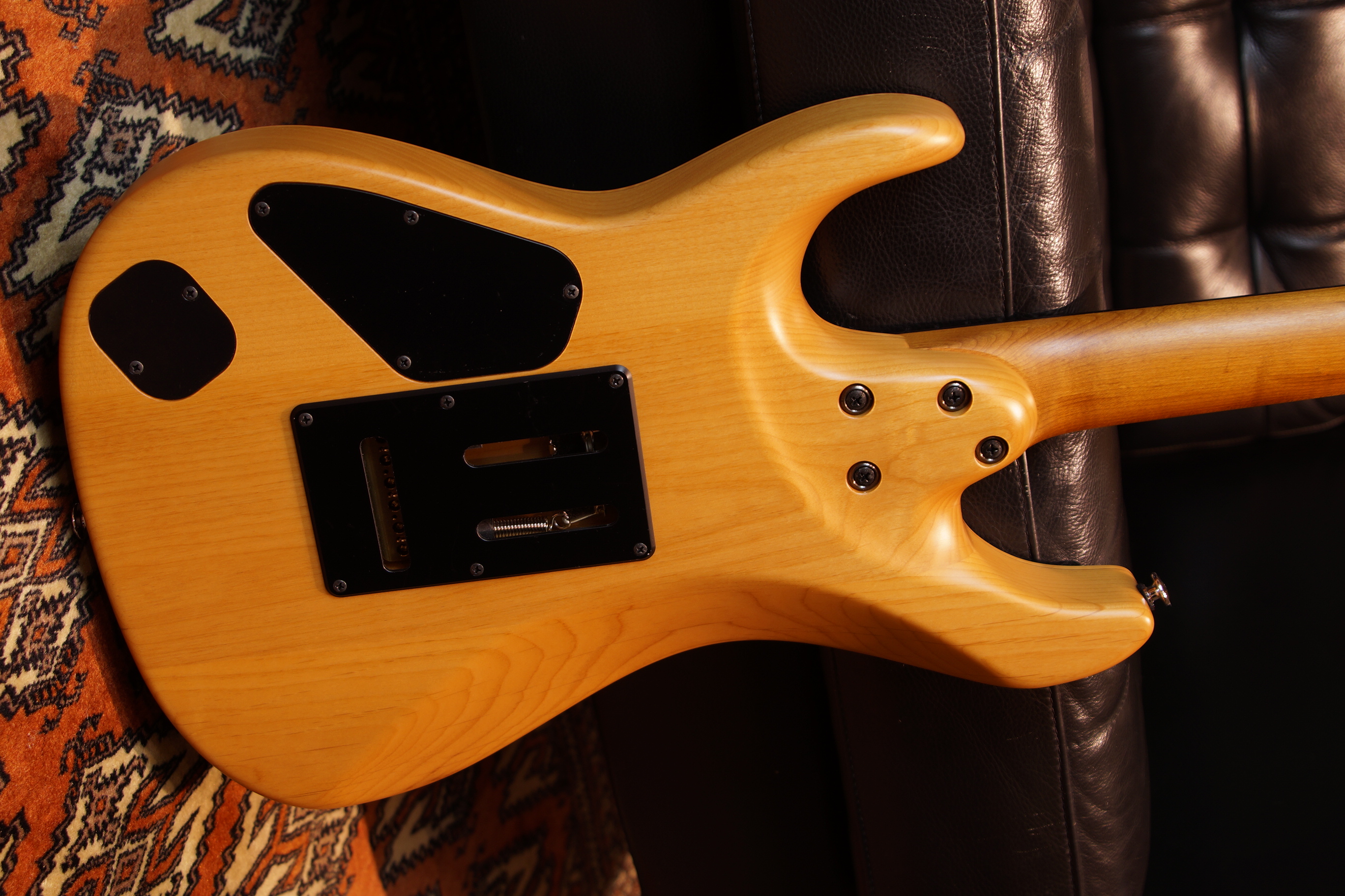 IBANEZ Tom Quayle Signature Charcoal Black Burst Flat B- Stock inkl. Koffer