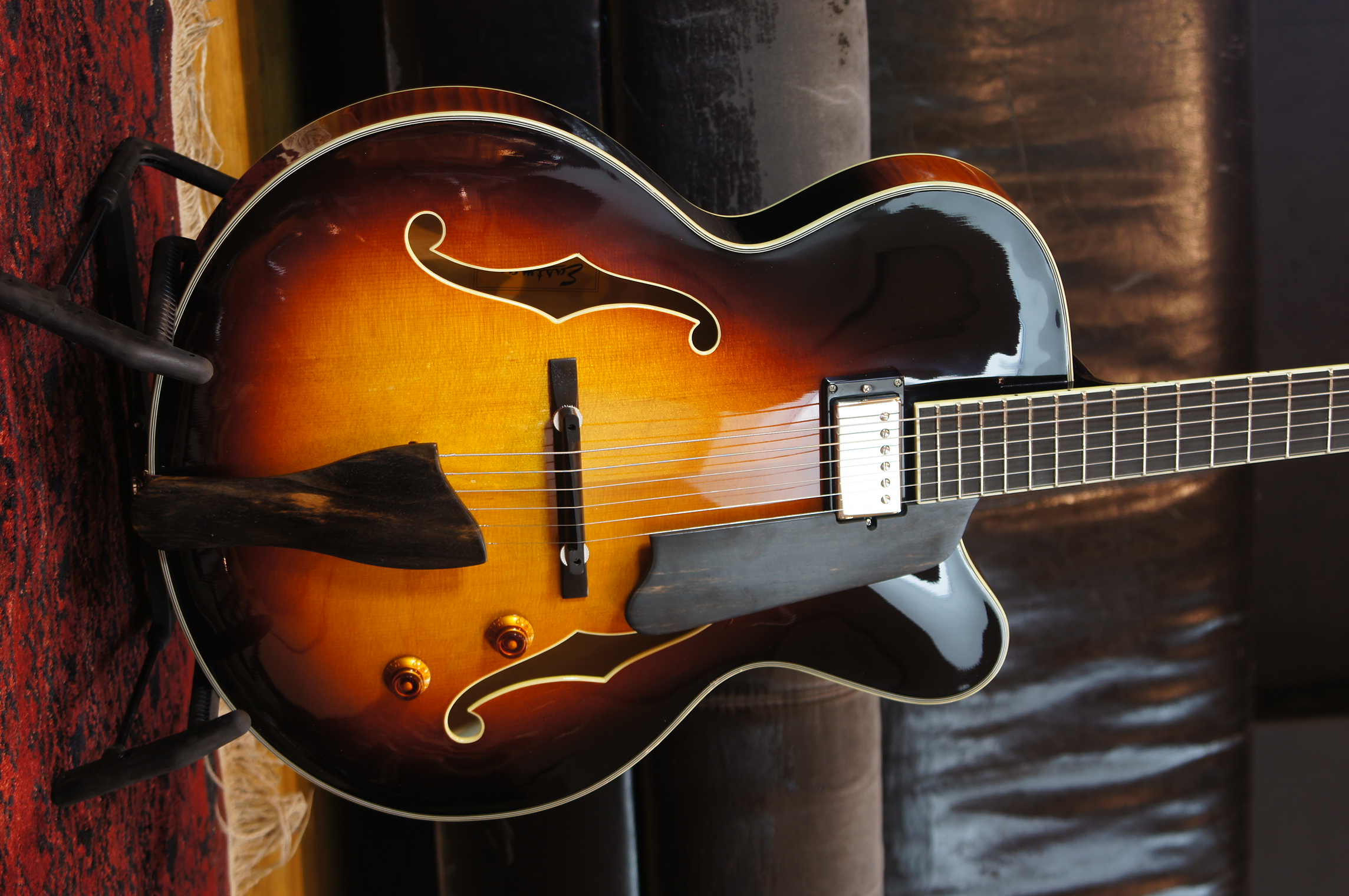 Eastman AR503CE Archtop Sunburst