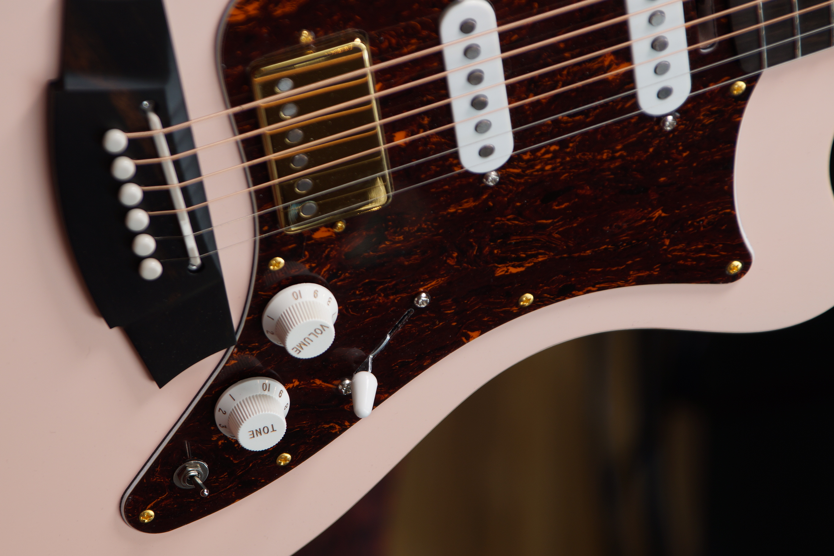 Cole Clark True Hybrid Thin - TL2EC-BLBL-HSS-PNK