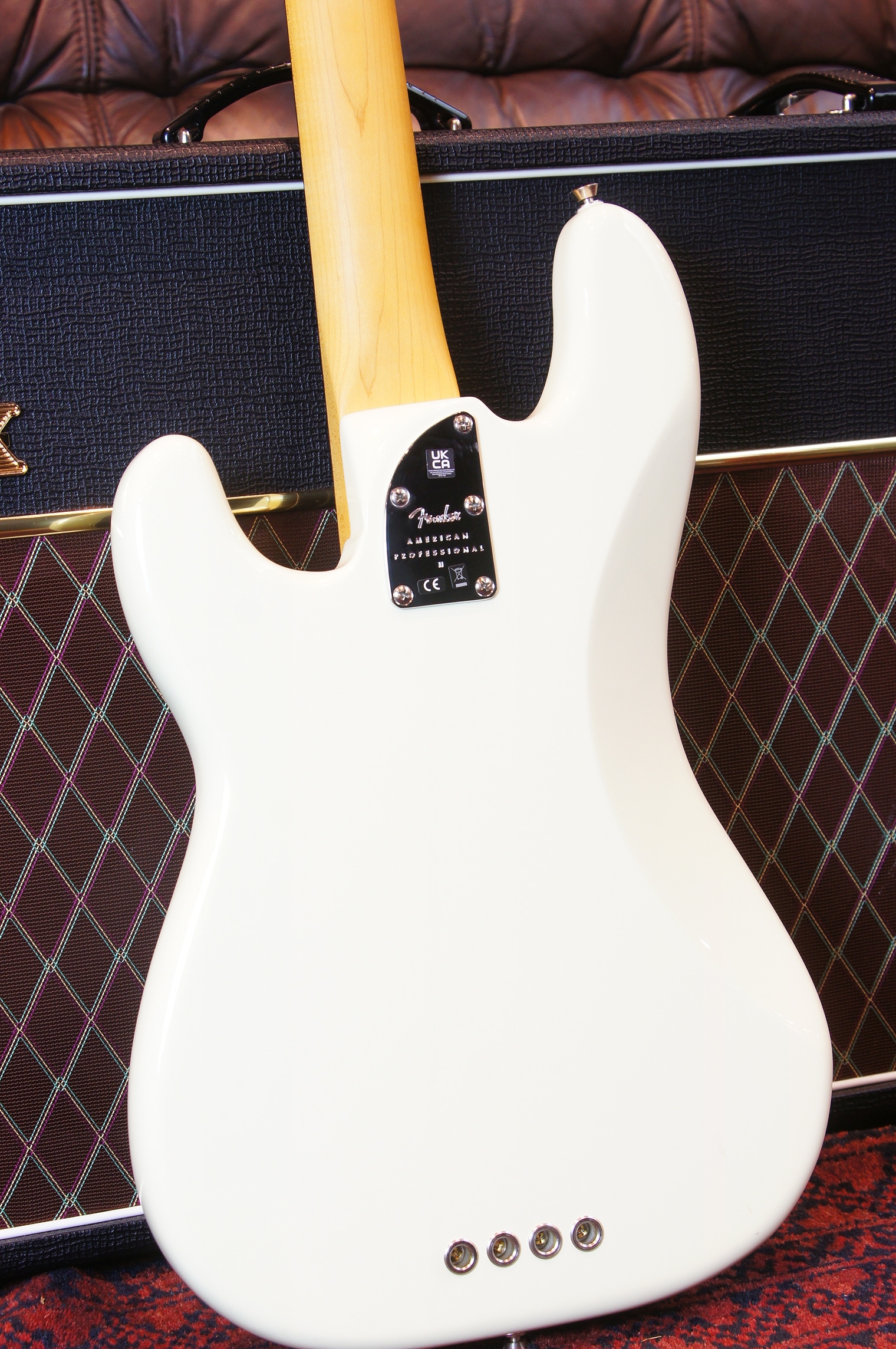 Fender American Professional II Precision Bass®, Rosewood Fingerboard, Olympic White