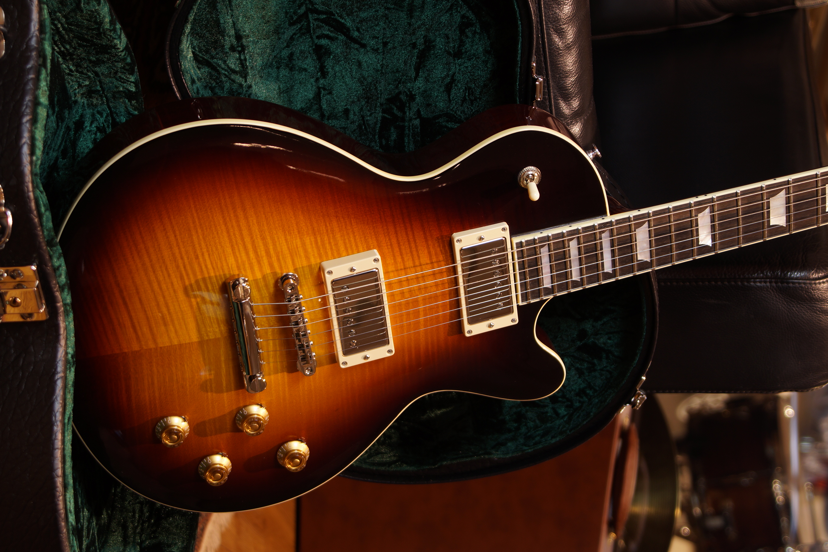 Eastman SB59-SB Sunburst