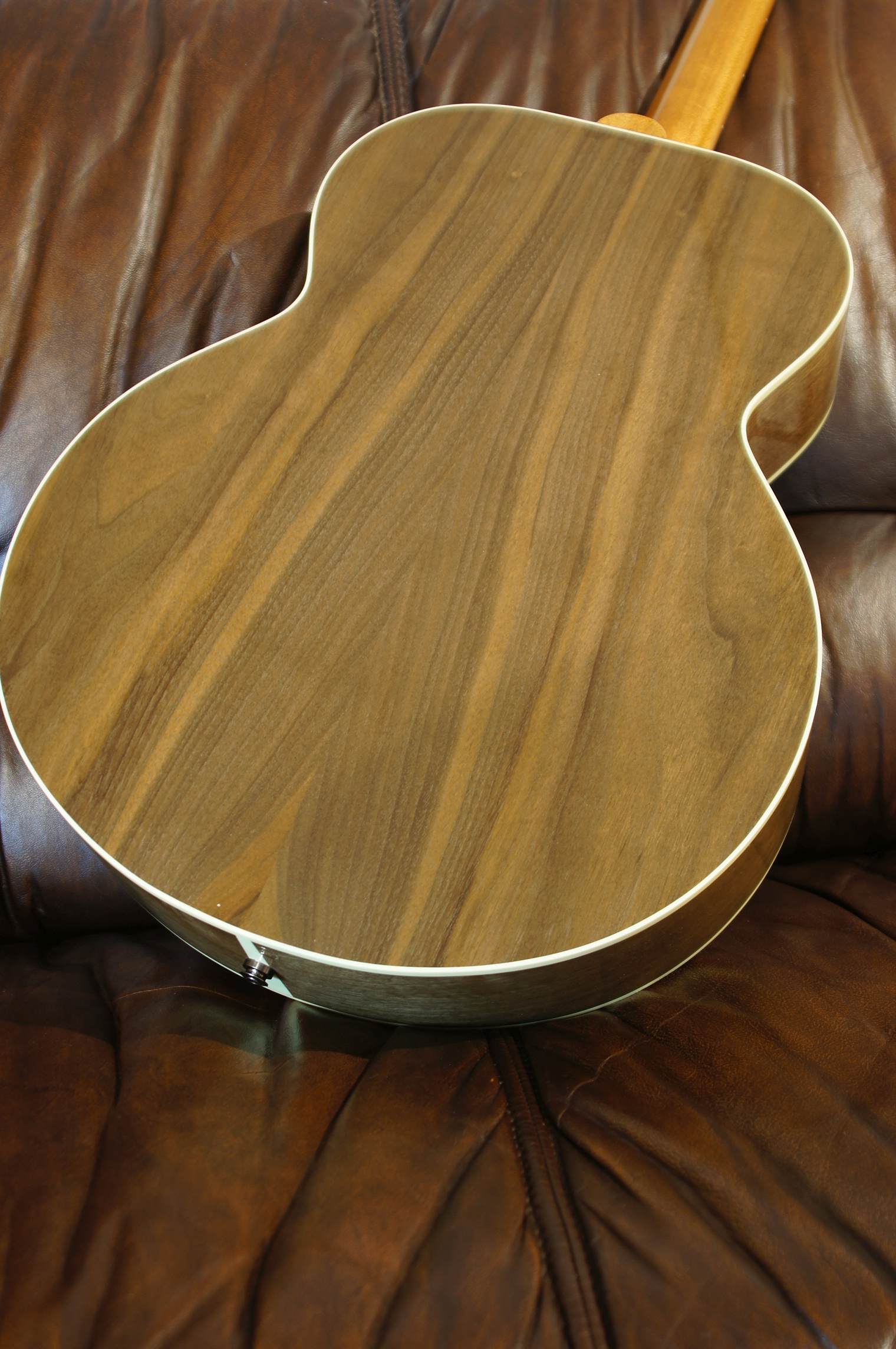 Gibson SJ-200 Studio Walnut Antique Natural