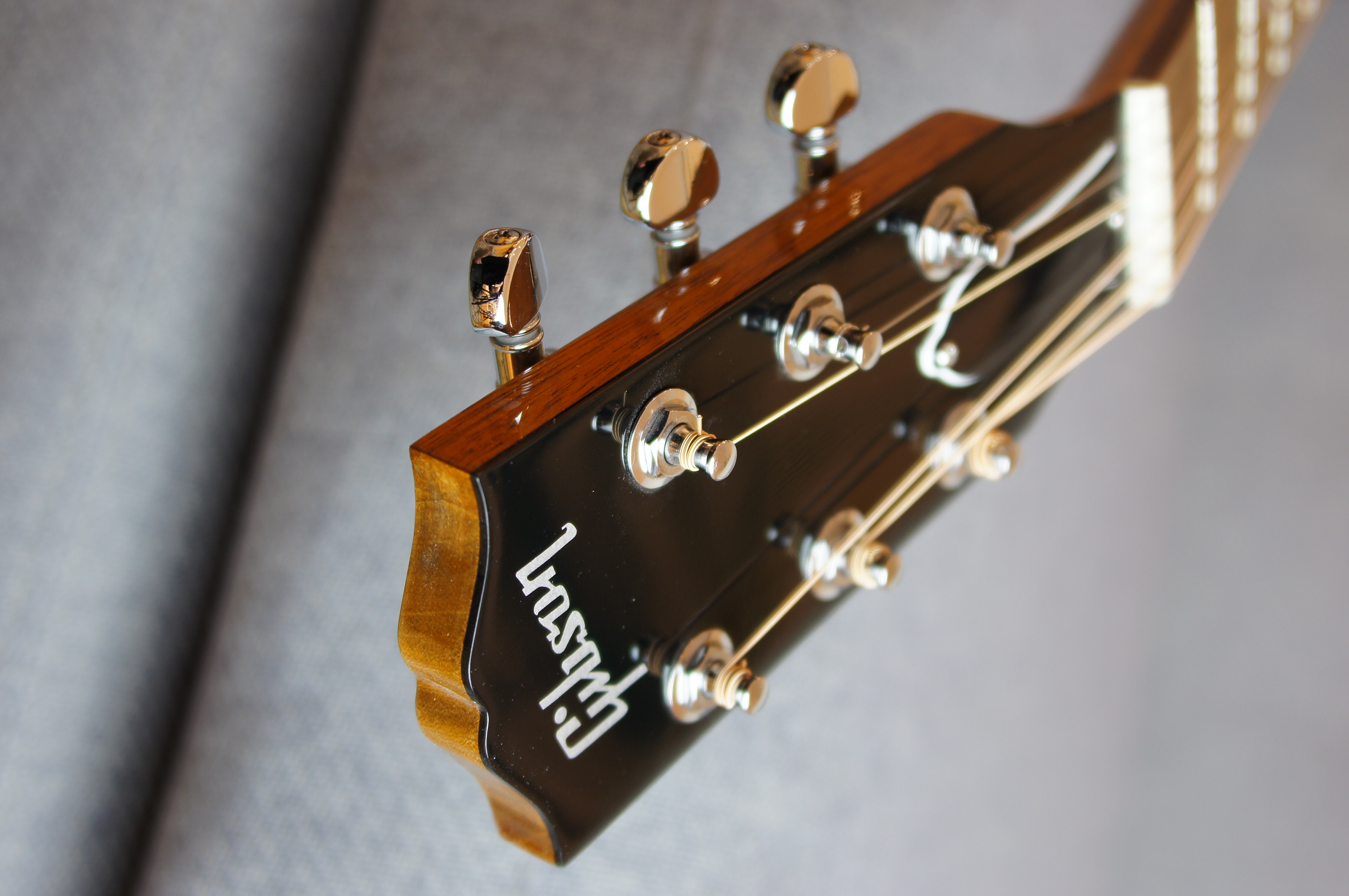 Gibson J-185 EC Modern Walnut Antique Natural